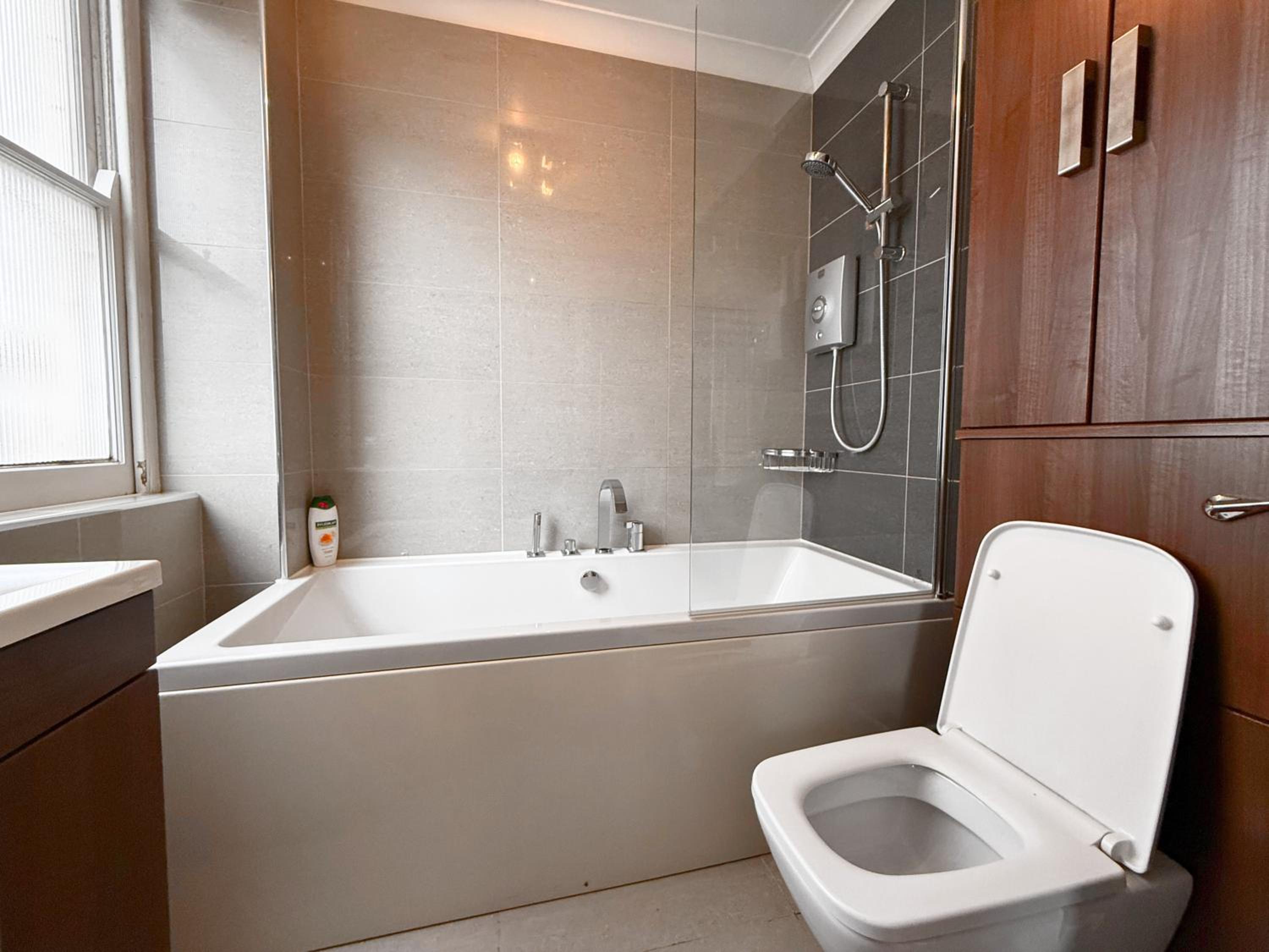 1300ft Fitzrovia Soho 2B2B by Tottenham Court Road Station Elizabeth line & Oxford Street
