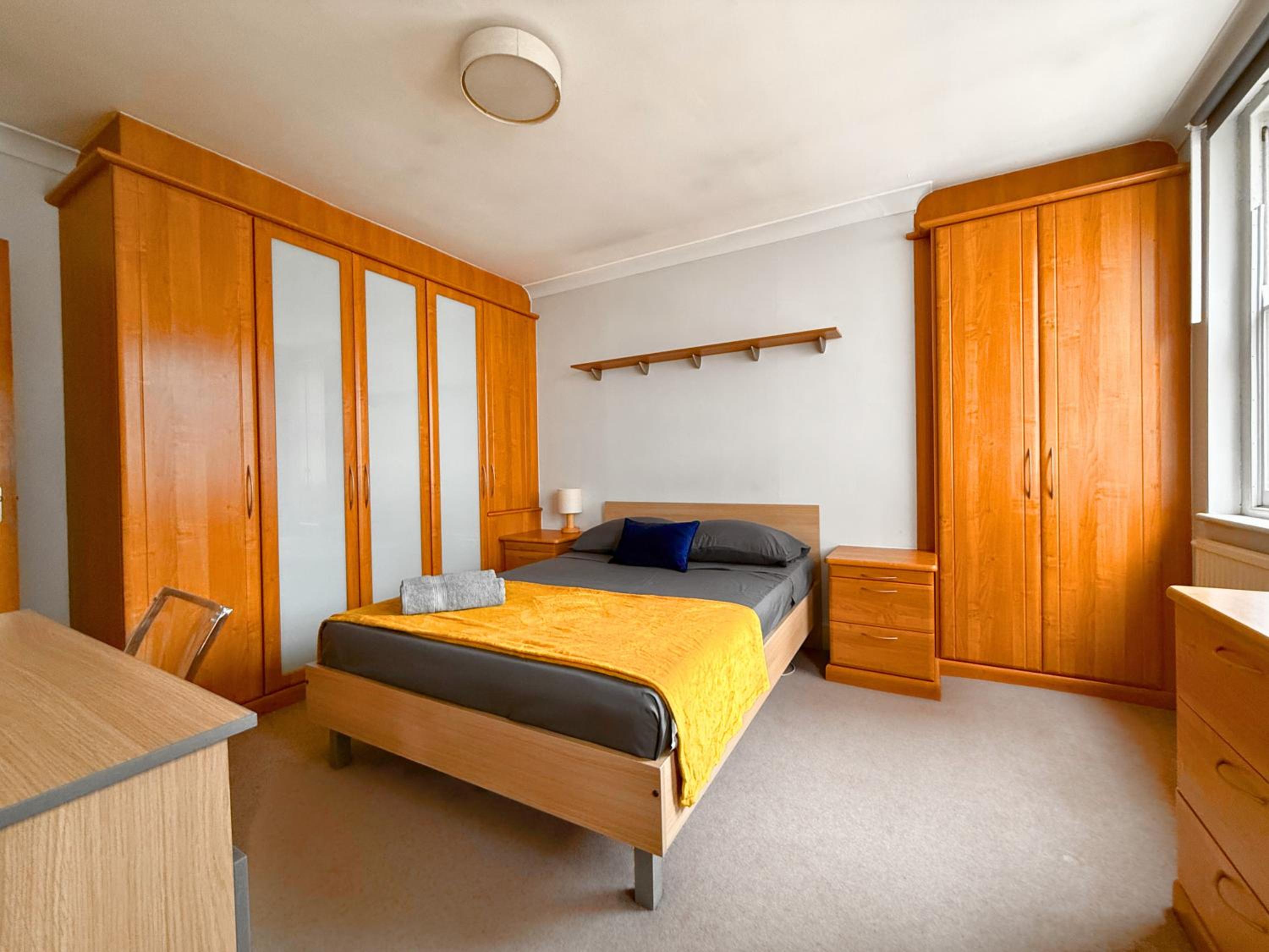 1300ft Fitzrovia Soho 2B2B by Tottenham Court Road Station Elizabeth line & Oxford Street