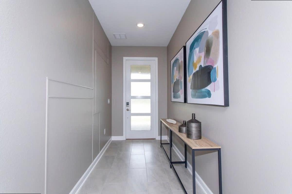 Stunning 5 Bd w/ Pool Close to Disney @ Storey Lake 2767