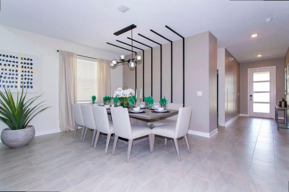 Stunning 5 Bd w/ Pool Close to Disney @ Storey Lake 2767