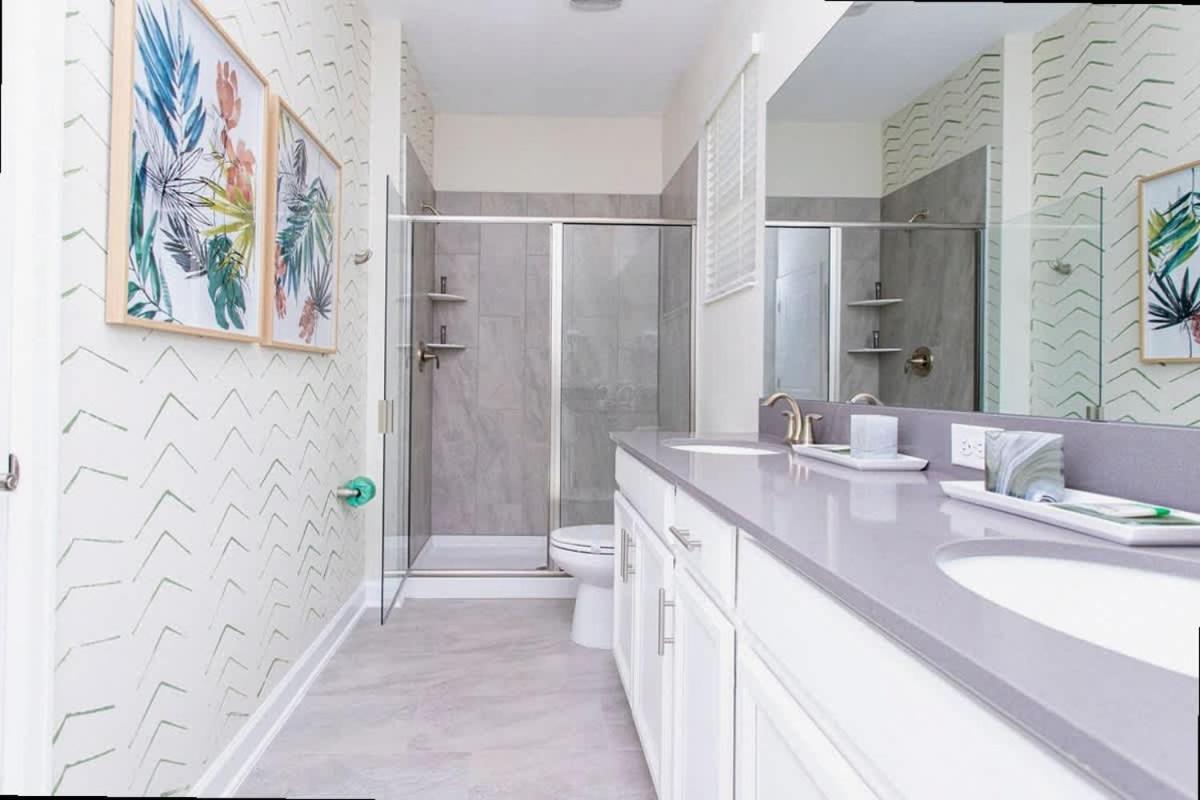 Stunning 5 Bd w/ Pool Close to Disney @ Storey Lake 2767