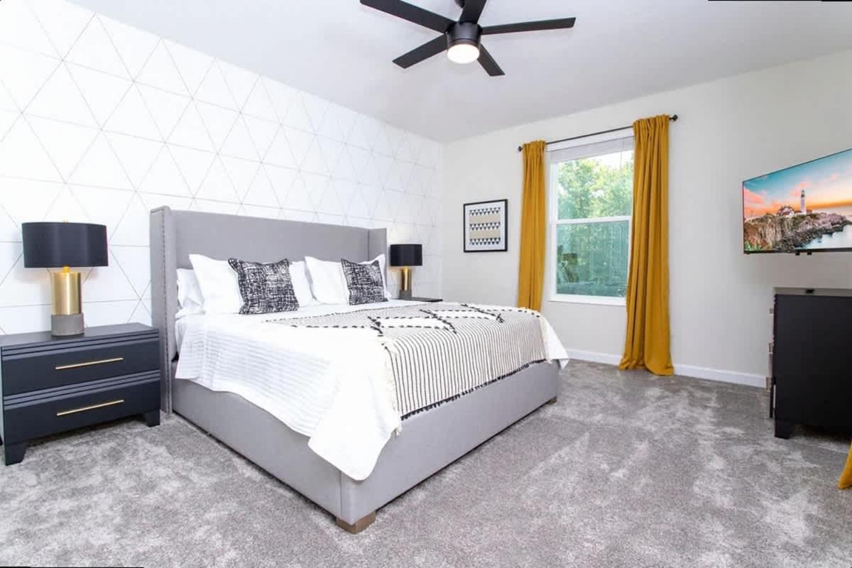 Stunning 5 Bd w/ Pool Close to Disney @ Storey Lake 2767