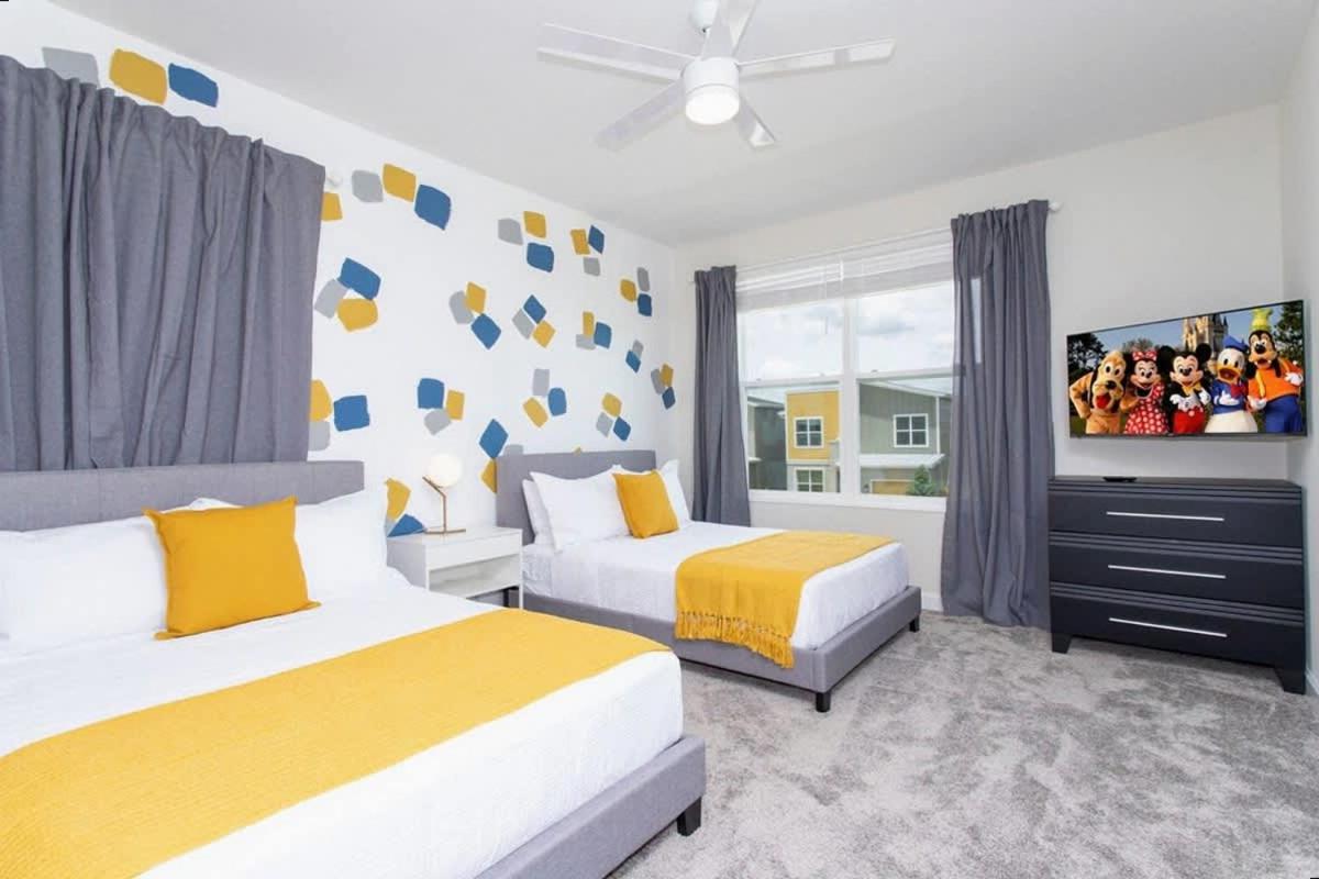 Stunning 5 Bd w/ Pool Close to Disney @ Storey Lake 2767
