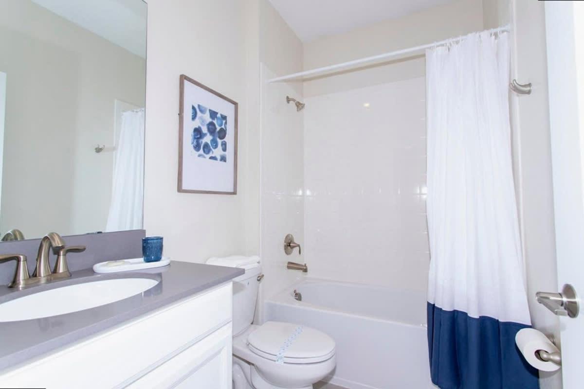 Stunning 5 Bd w/ Pool Close to Disney @ Storey Lake 2767