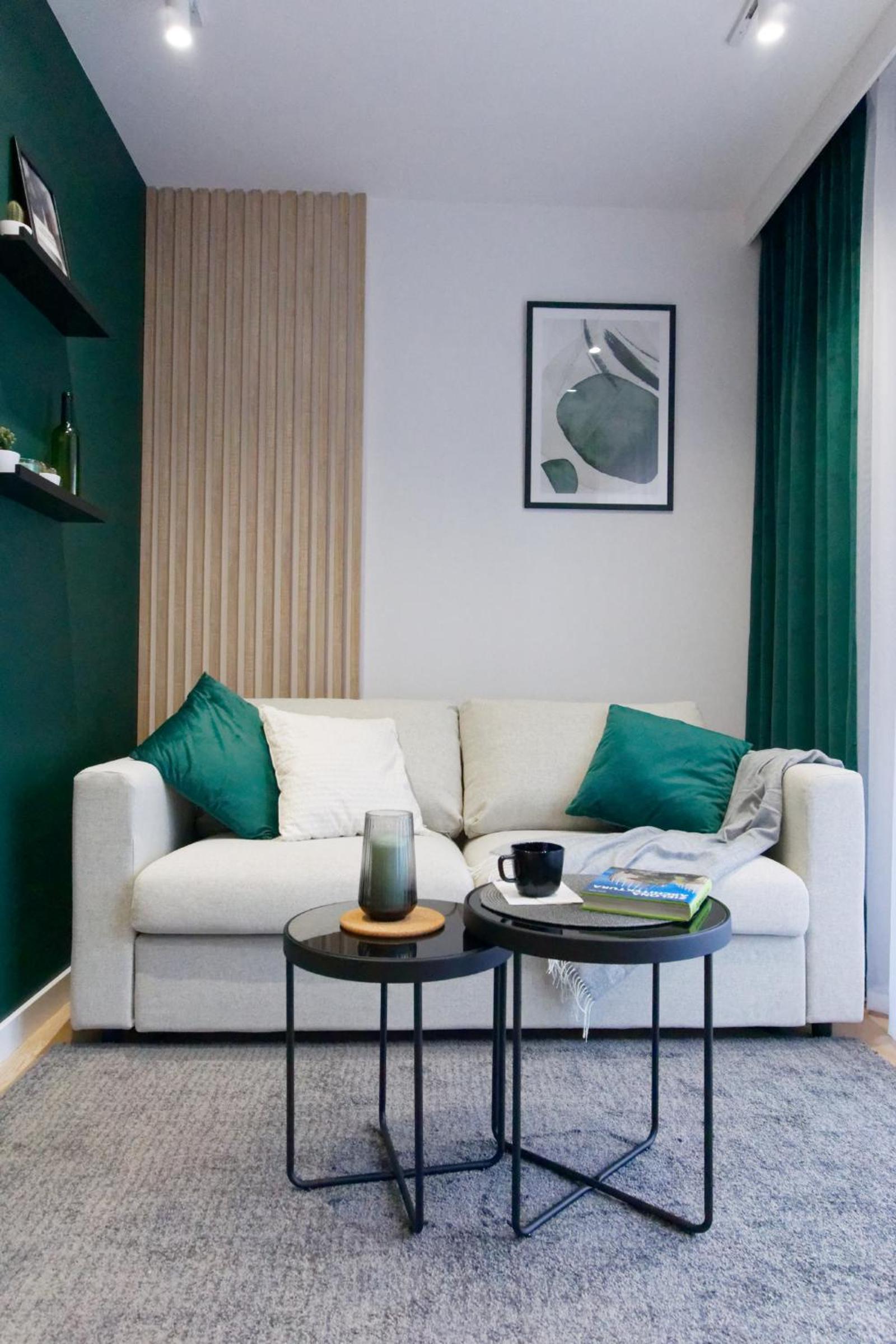 Green Oasis Apartment - City Center - Free Parking - Self check-in