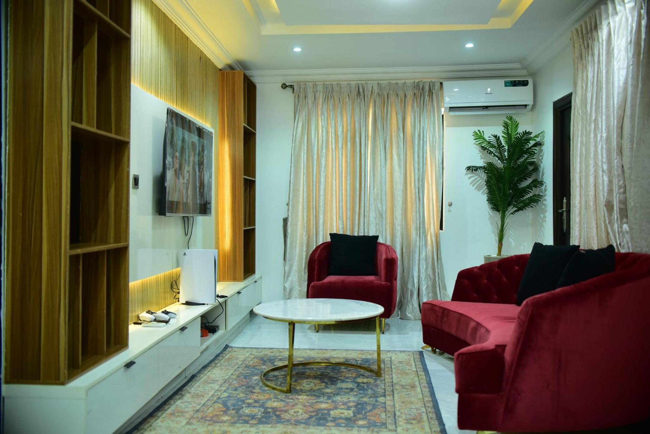 Allegiance Apartments & Suite