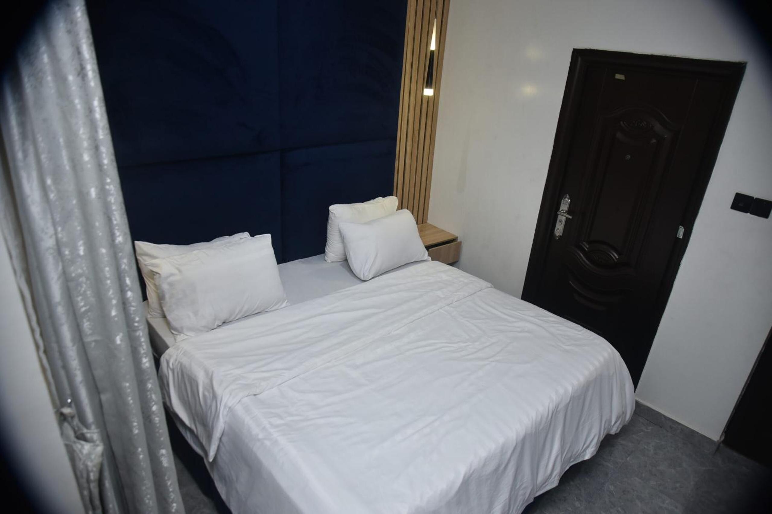 Allegiance Apartments & Suite