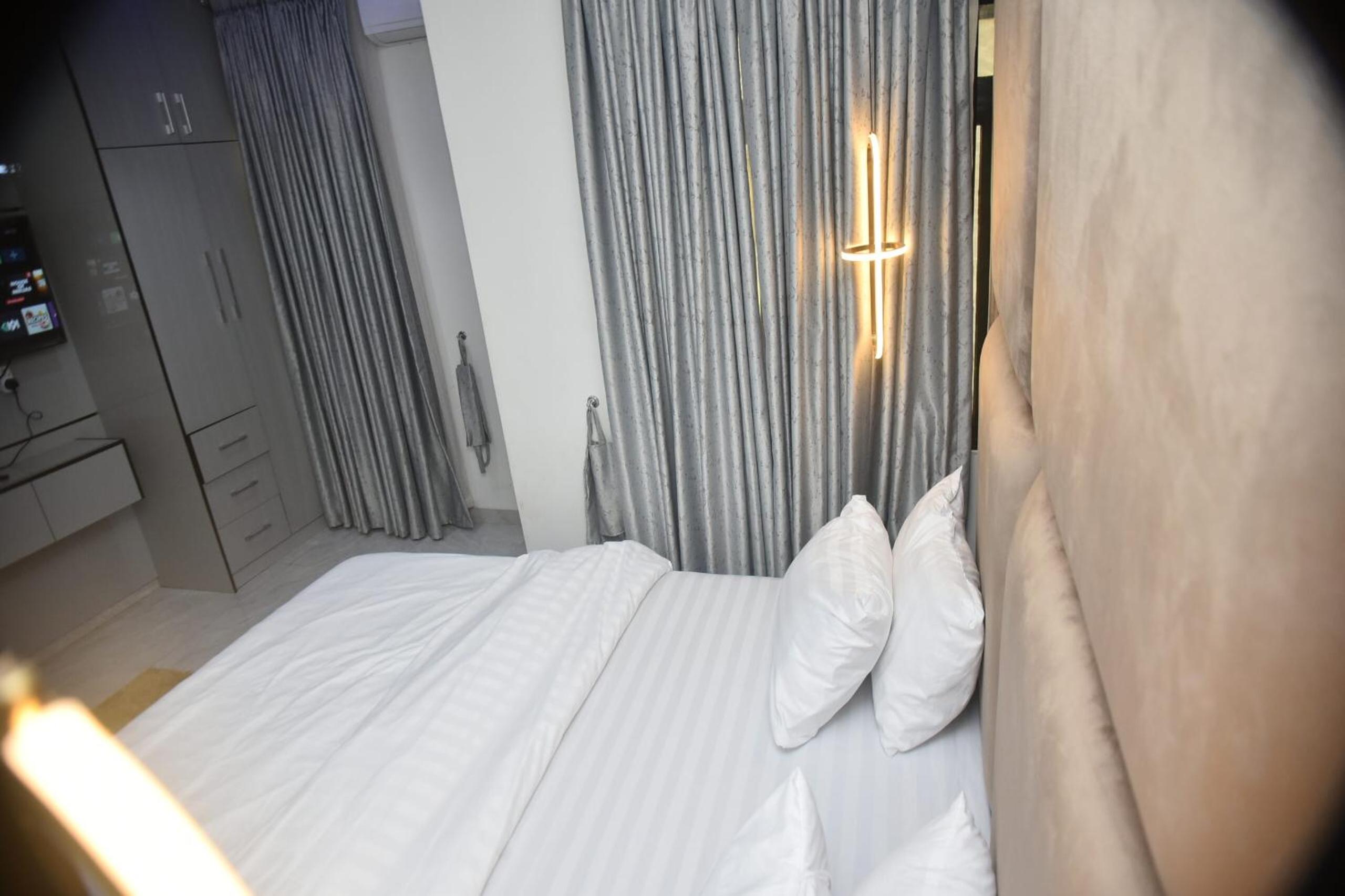 Allegiance Apartments & Suite