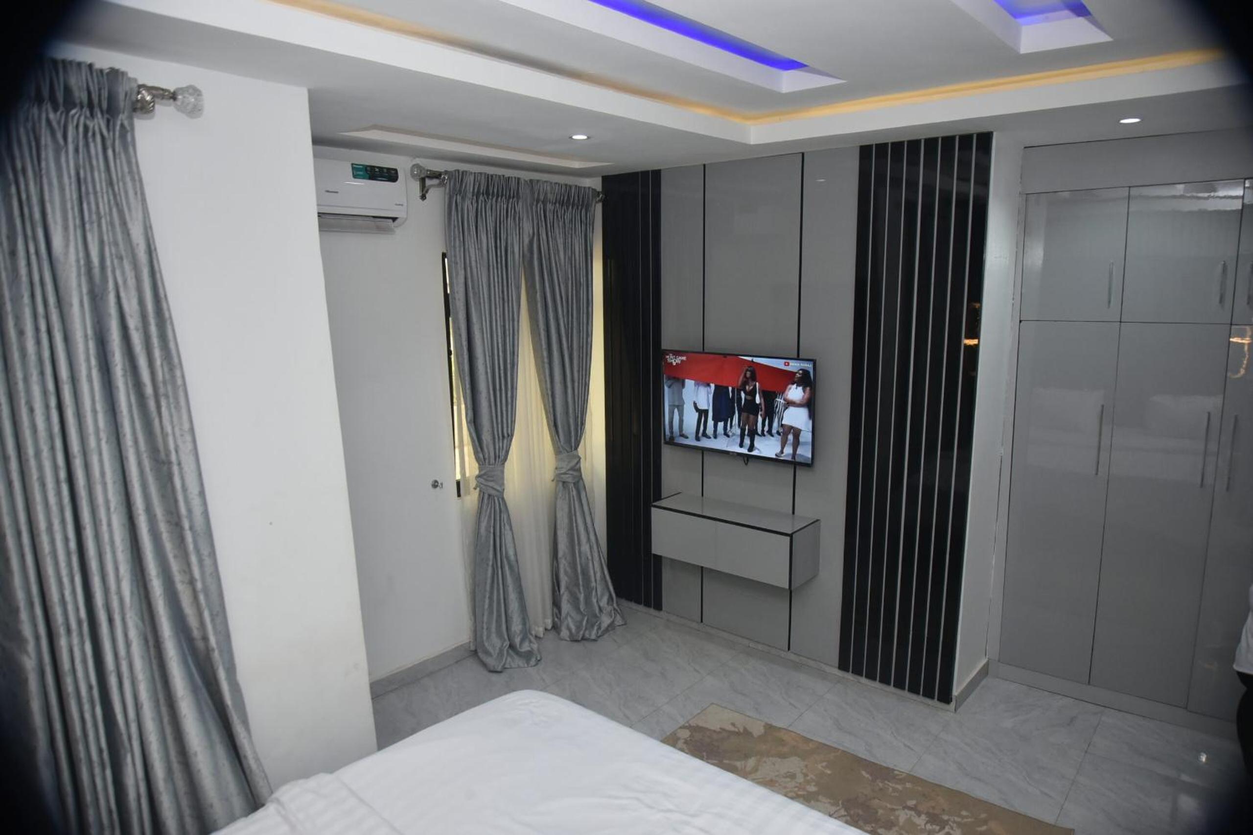 Allegiance Apartments & Suite