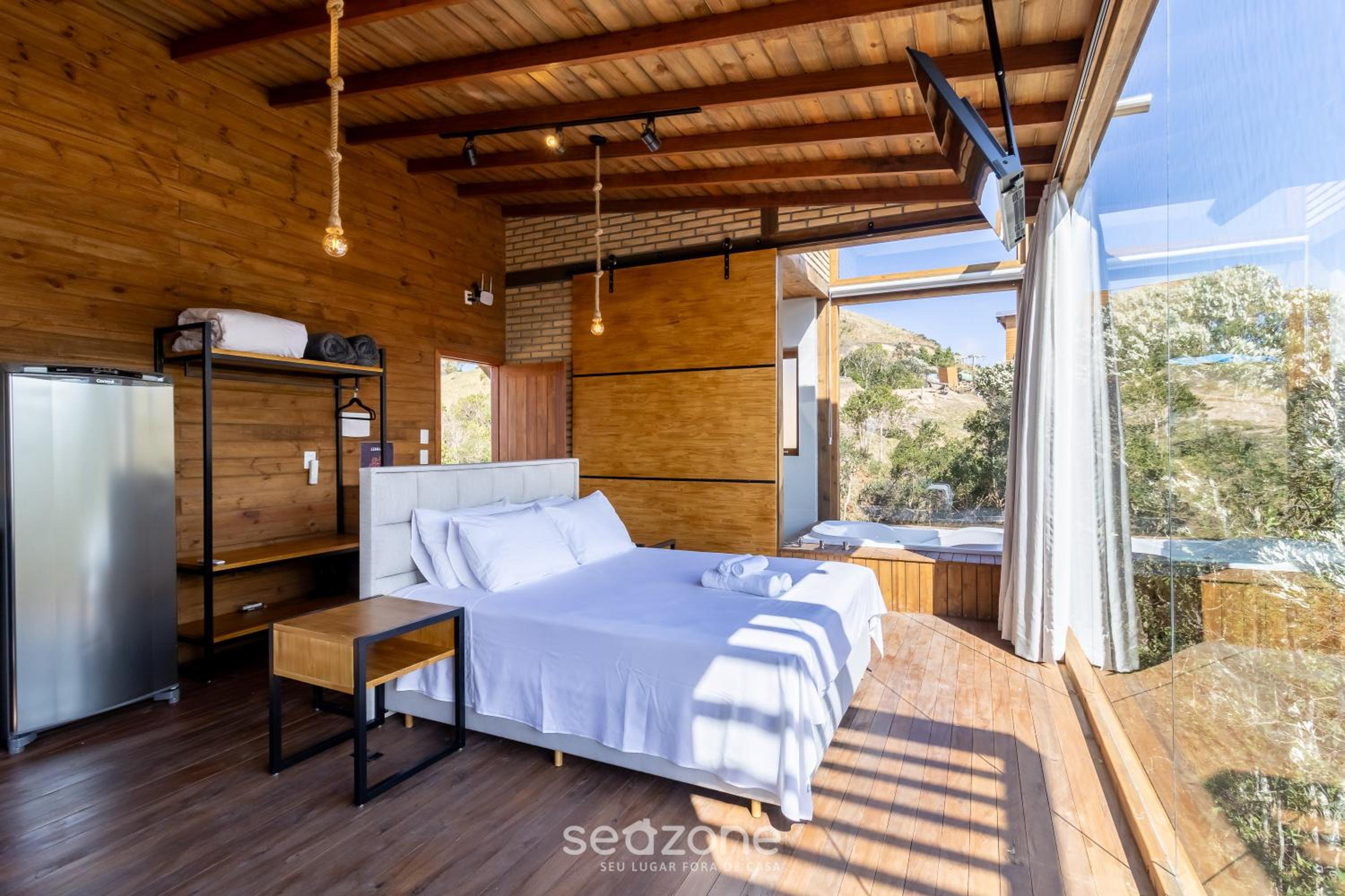 Chalet w/jacuzzi near Florianópolis VST024