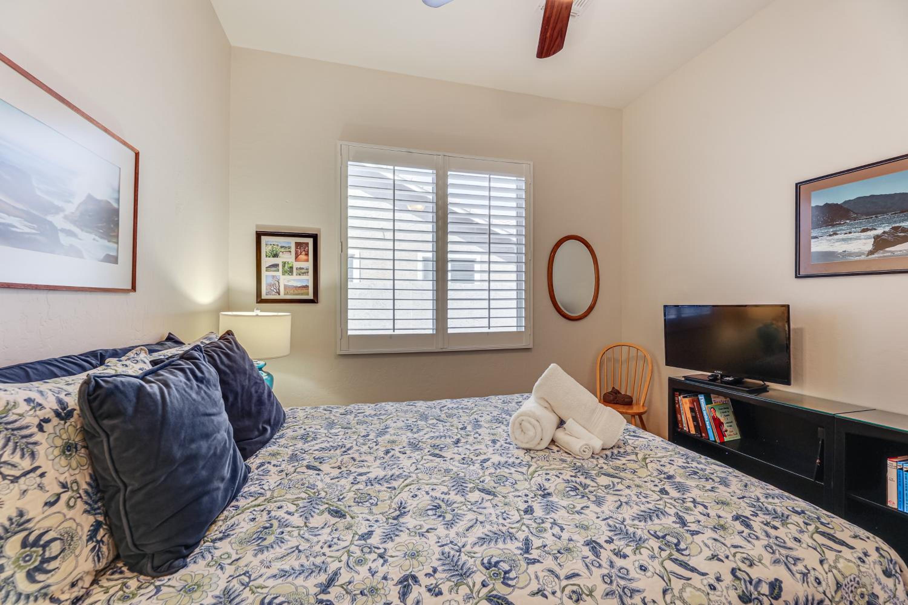 Extended-Stay Oasis Gilbert Getaway with Office!