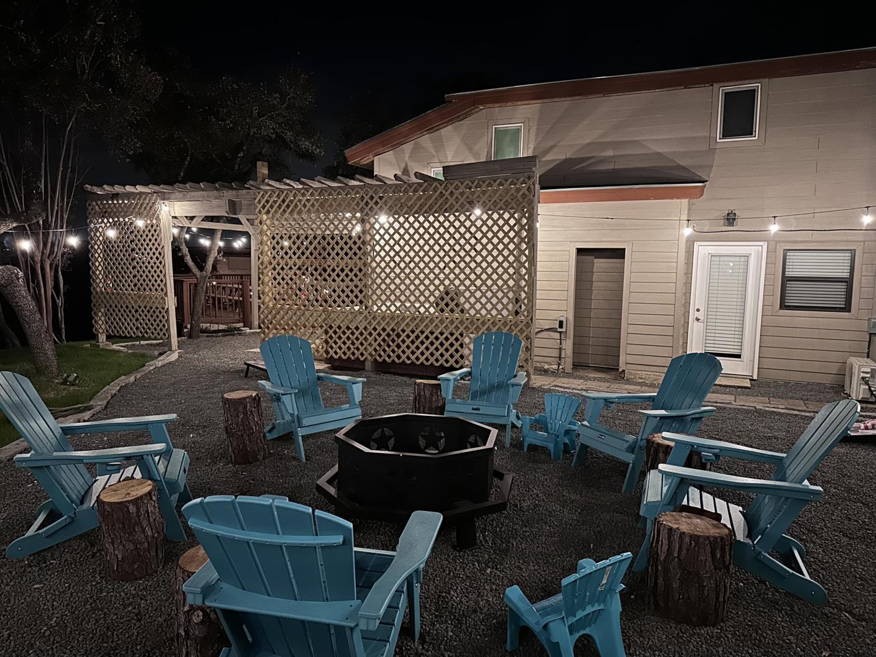 24 ppl! Hot Tubs, Pool, Firepits 3 Homes, Venue