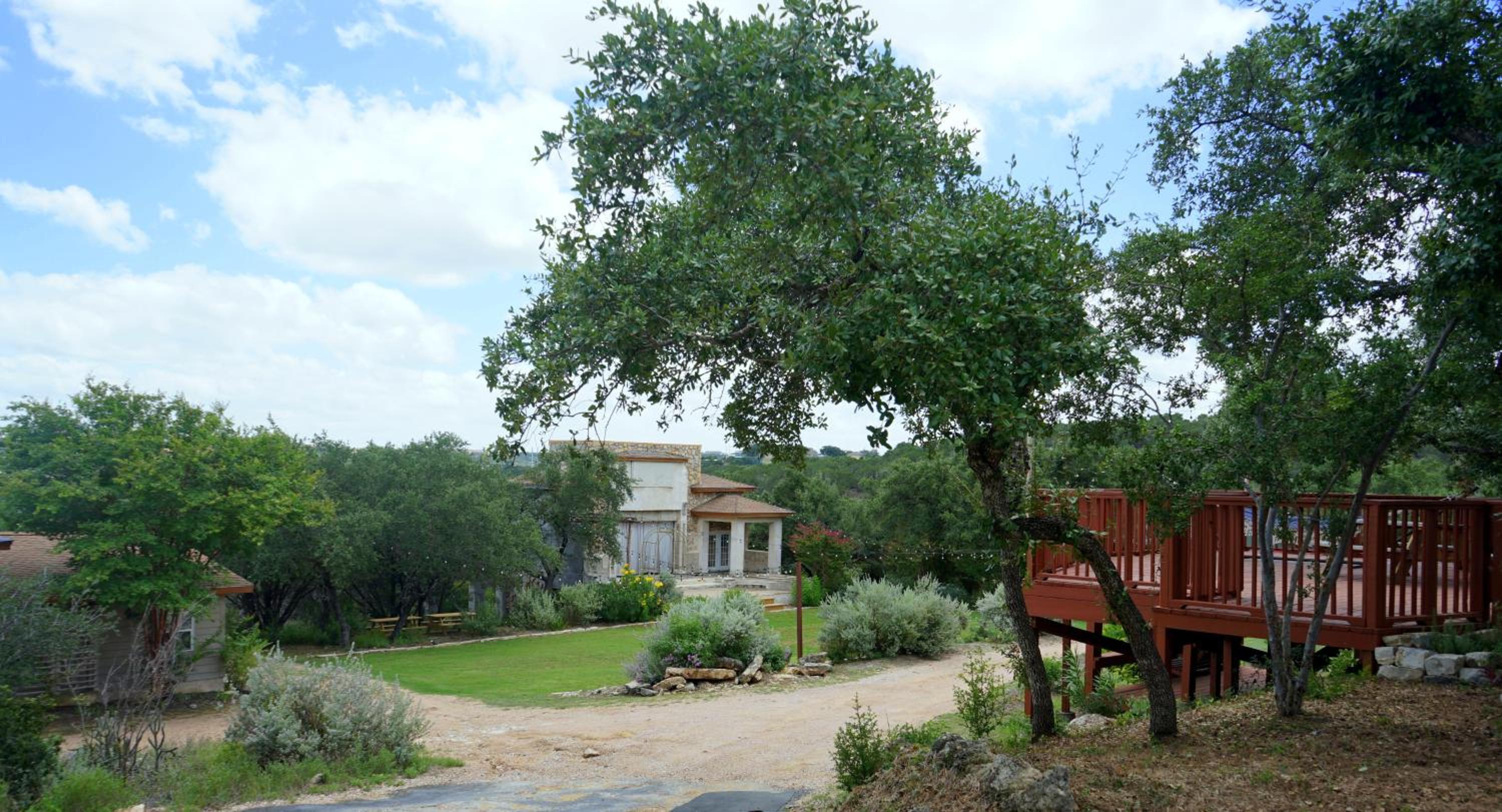24 ppl! Hot Tubs, Pool, Firepits 3 Homes, Venue