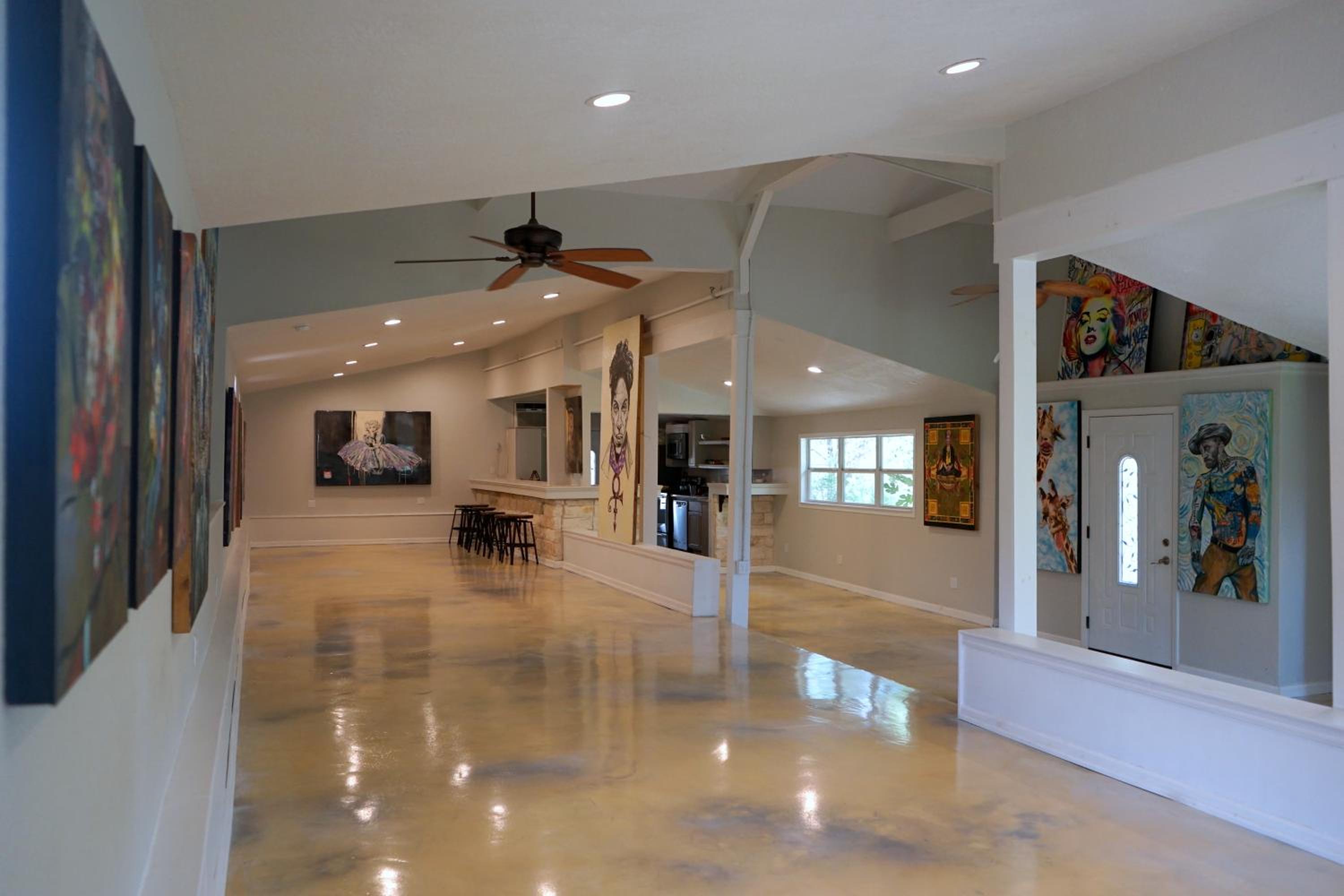 24 ppl! Hot Tubs, Pool, Firepits 3 Homes, Venue