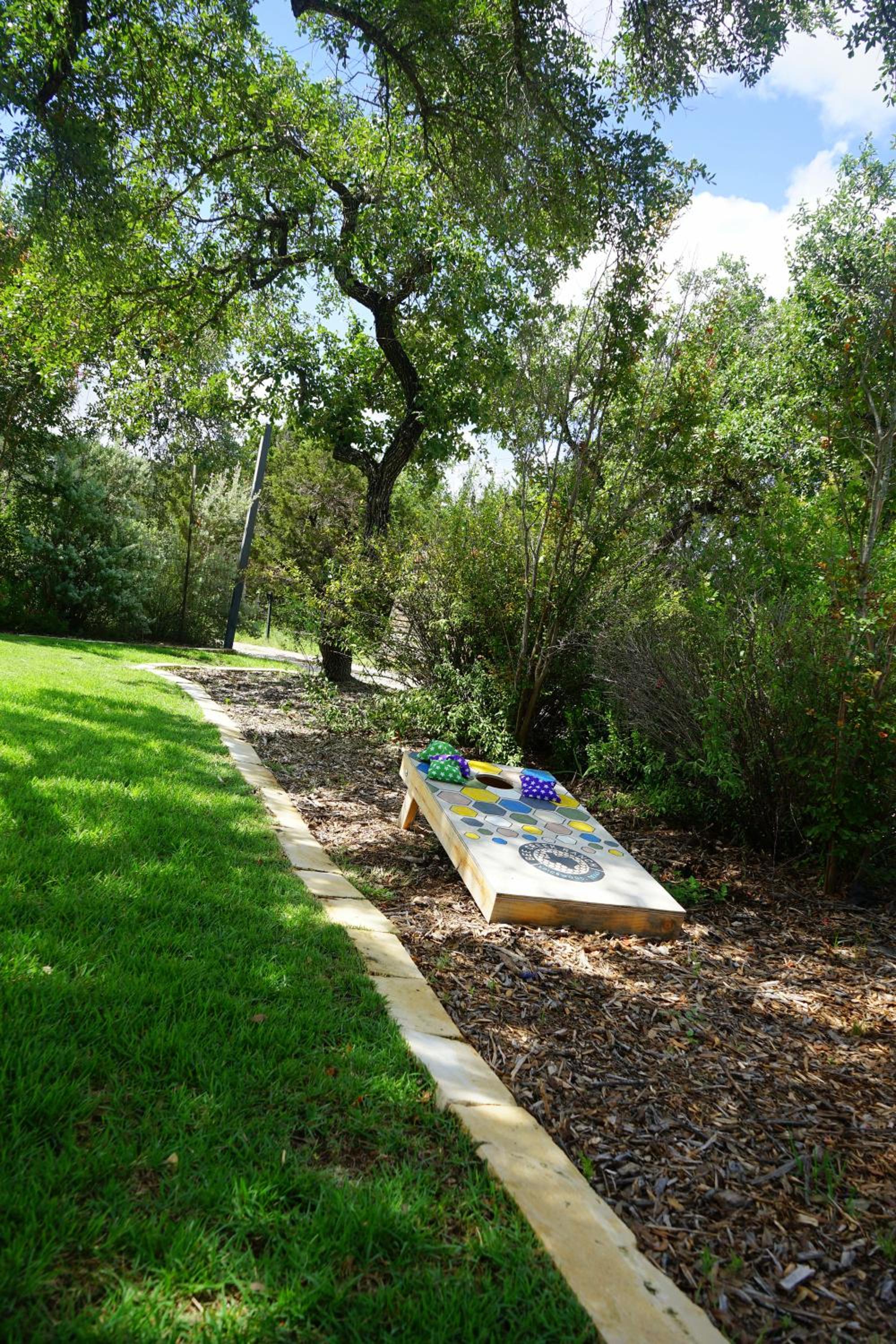 24 ppl! Hot Tubs, Pool, Firepits 3 Homes, Venue