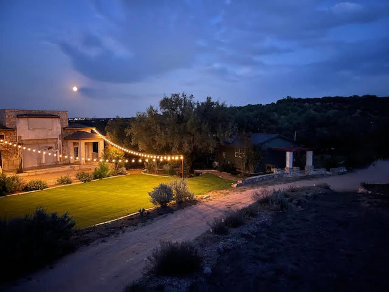 24 ppl! Hot Tubs, Pool, Firepits 3 Homes, Venue