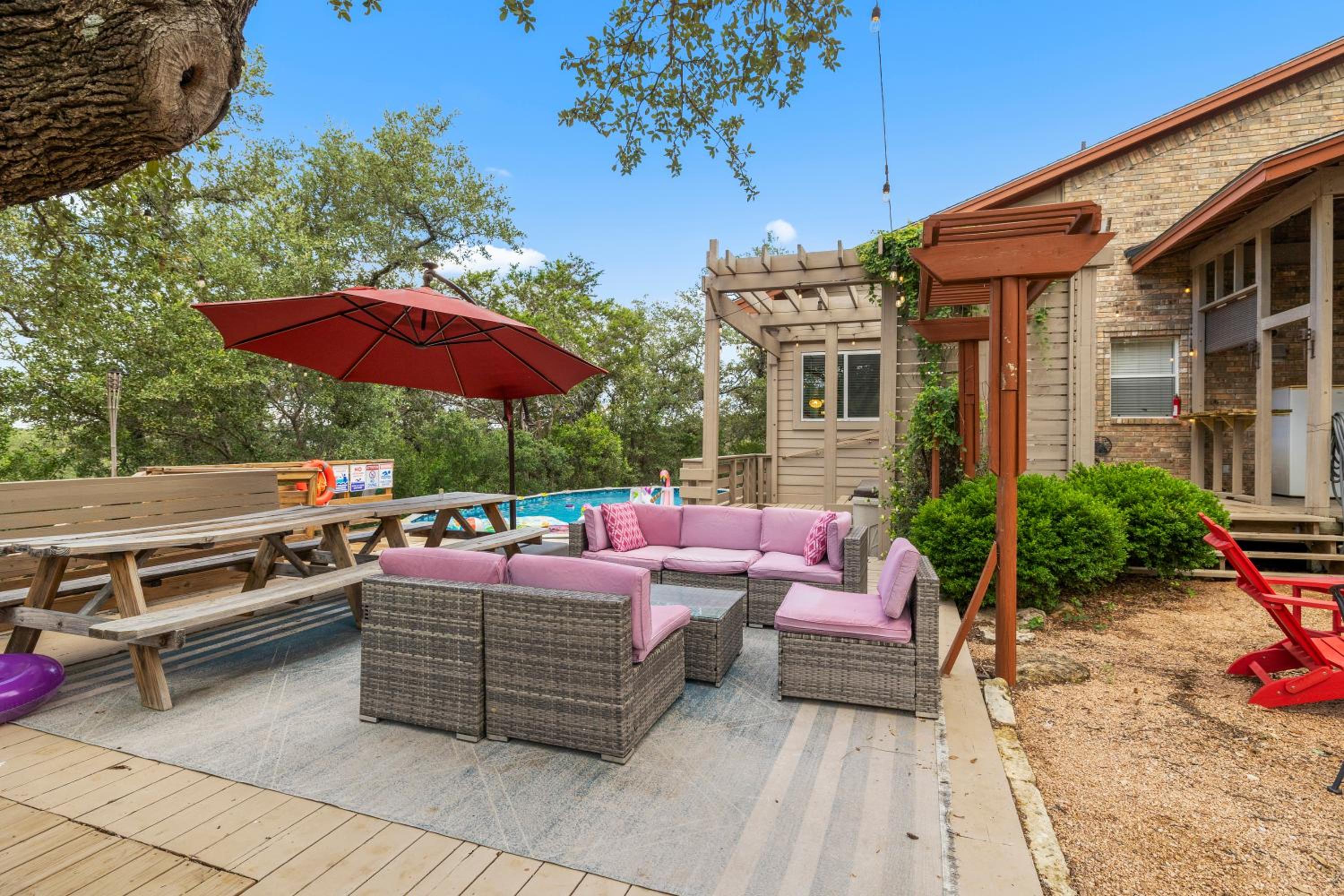 24 ppl! Hot Tubs, Pool, Firepits 3 Homes, Venue