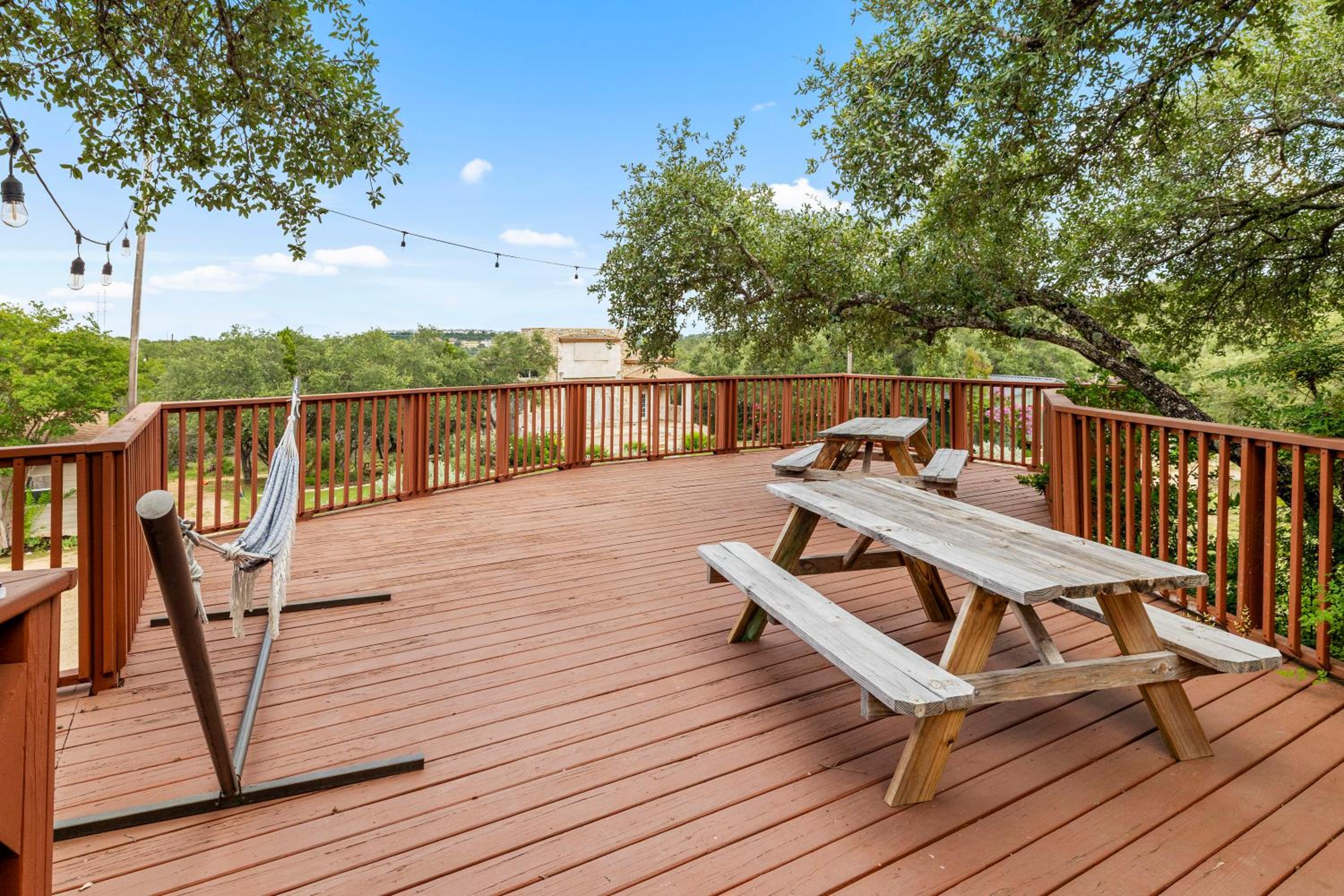 24 ppl! Hot Tubs, Pool, Firepits 3 Homes, Venue
