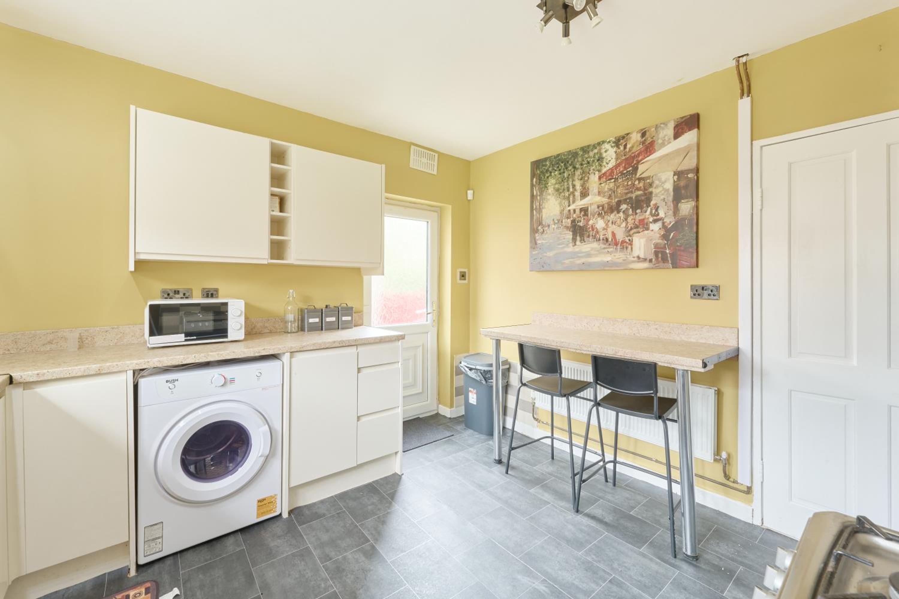 Luxehome-3BR-7guest-Freeparking-garden
