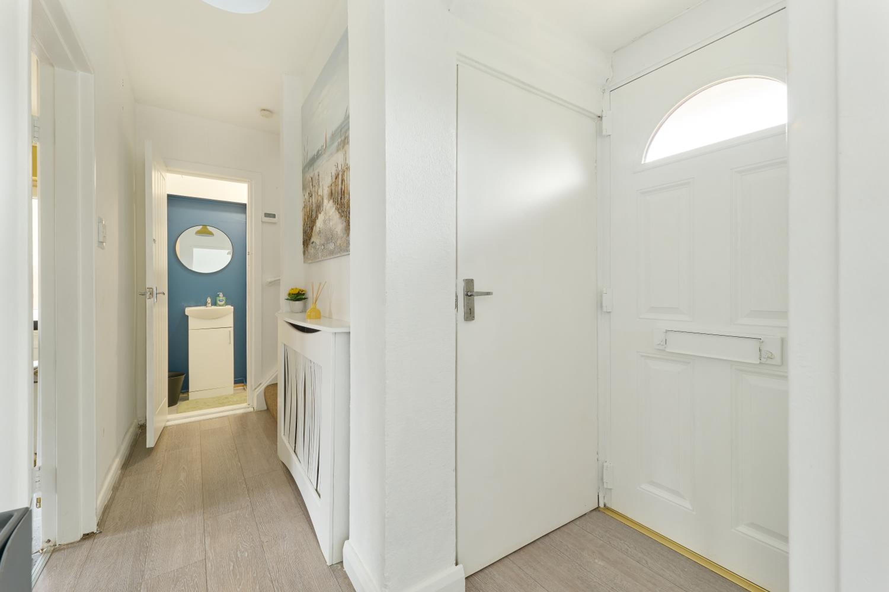 Luxehome-3BR-7guest-Freeparking-garden