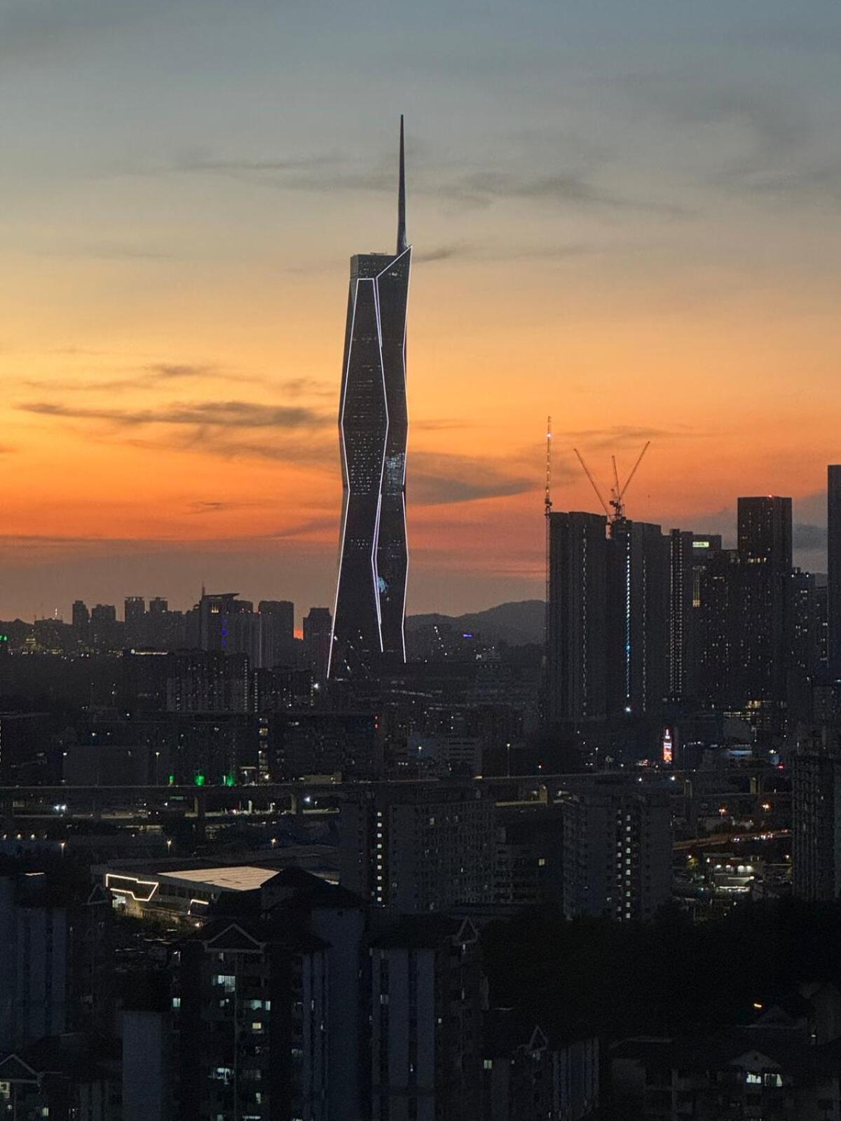 Kuala Lumpur, Sunway Velocity, M Vertica, 8-10Pax