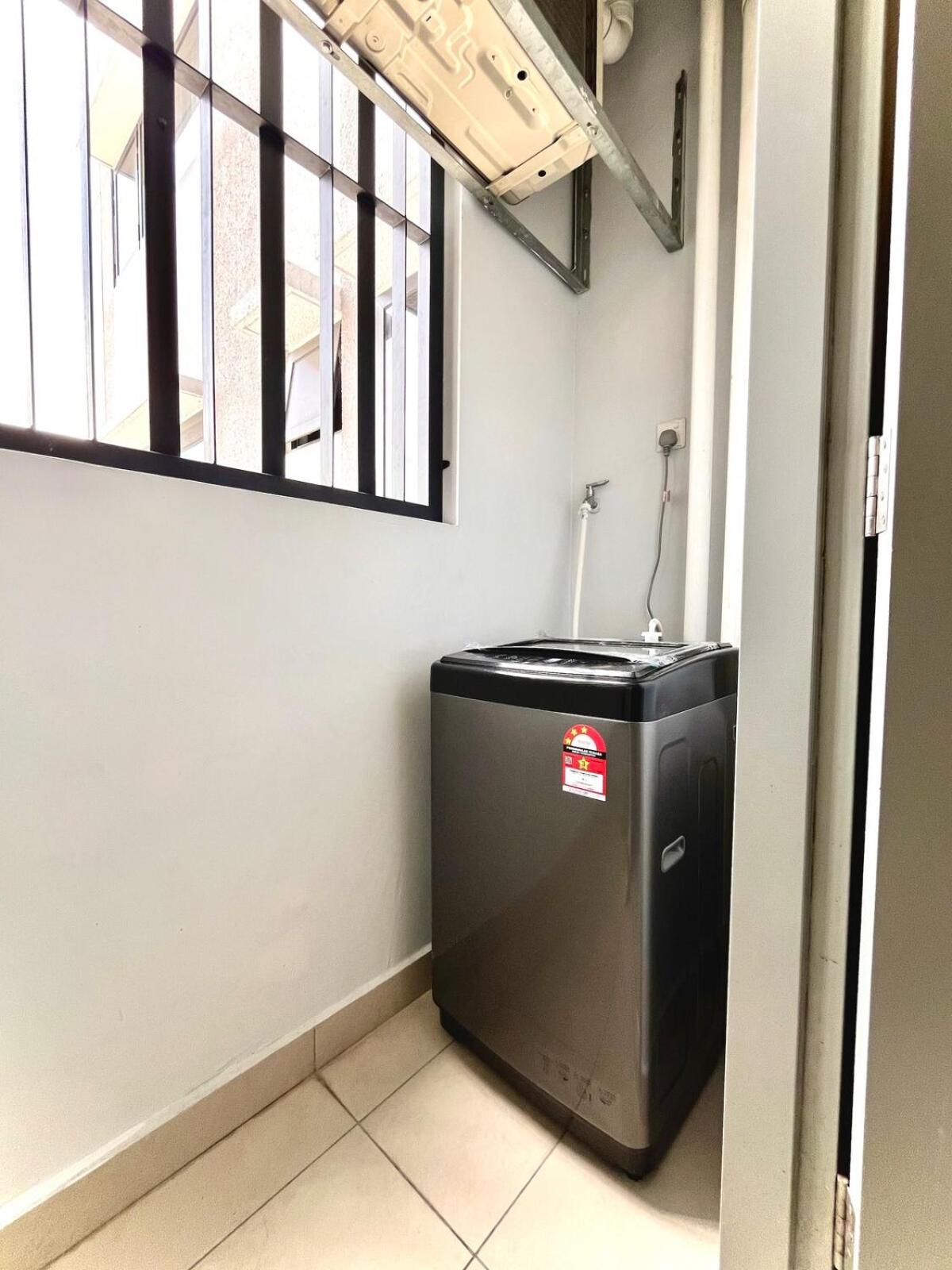 Kuala Lumpur, Sunway Velocity, M Vertica, 8-10Pax