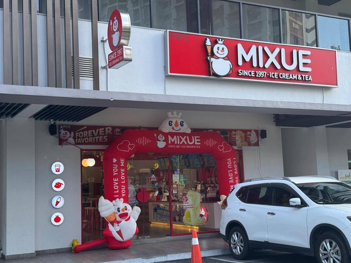 Kuala Lumpur, Sunway Velocity, M Vertica, 8-10Pax