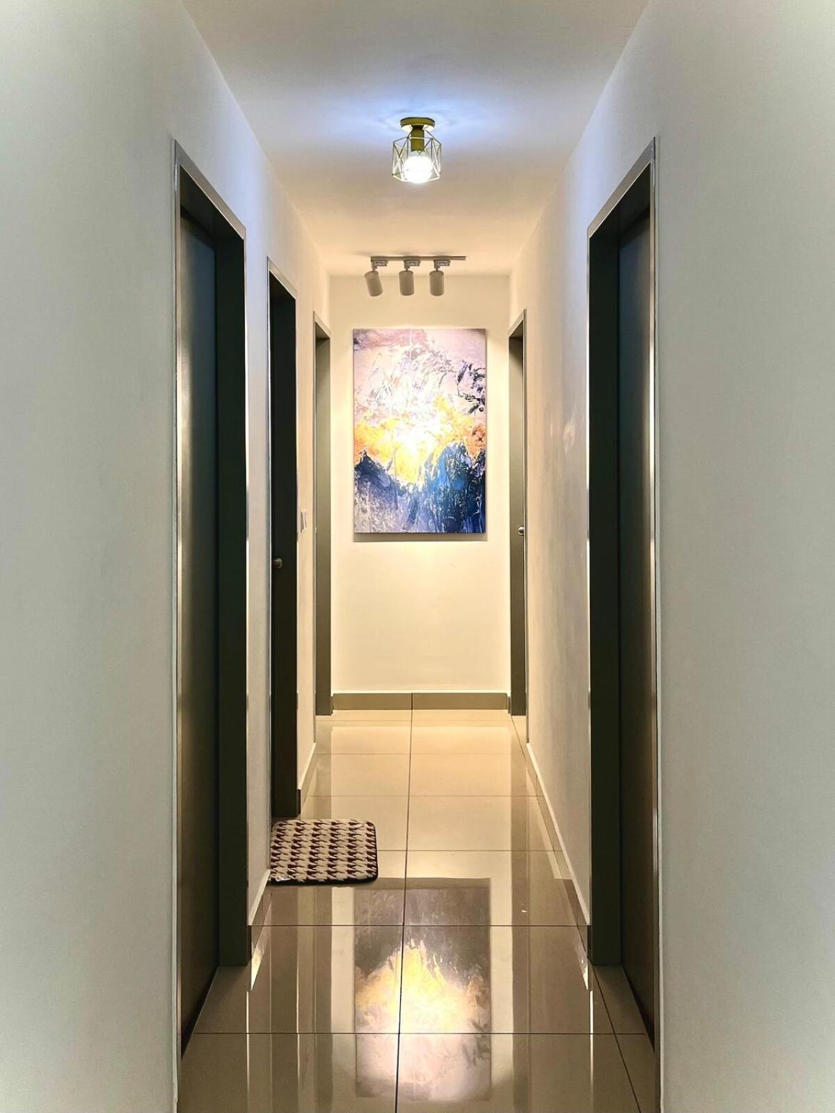 Kuala Lumpur, Sunway Velocity, M Vertica, 8-10Pax