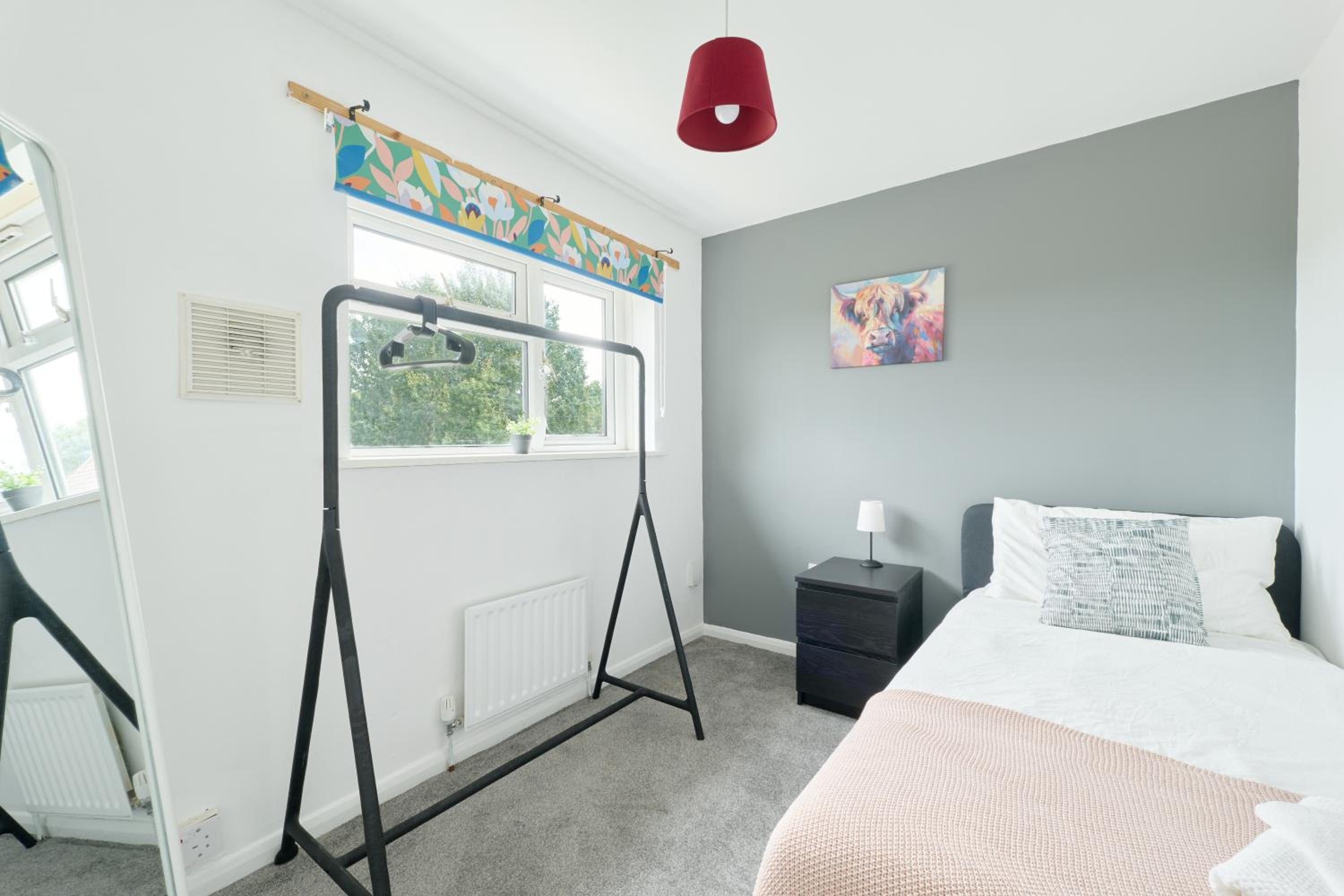 Luxehome-3BR-7guest-Freeparking-garden