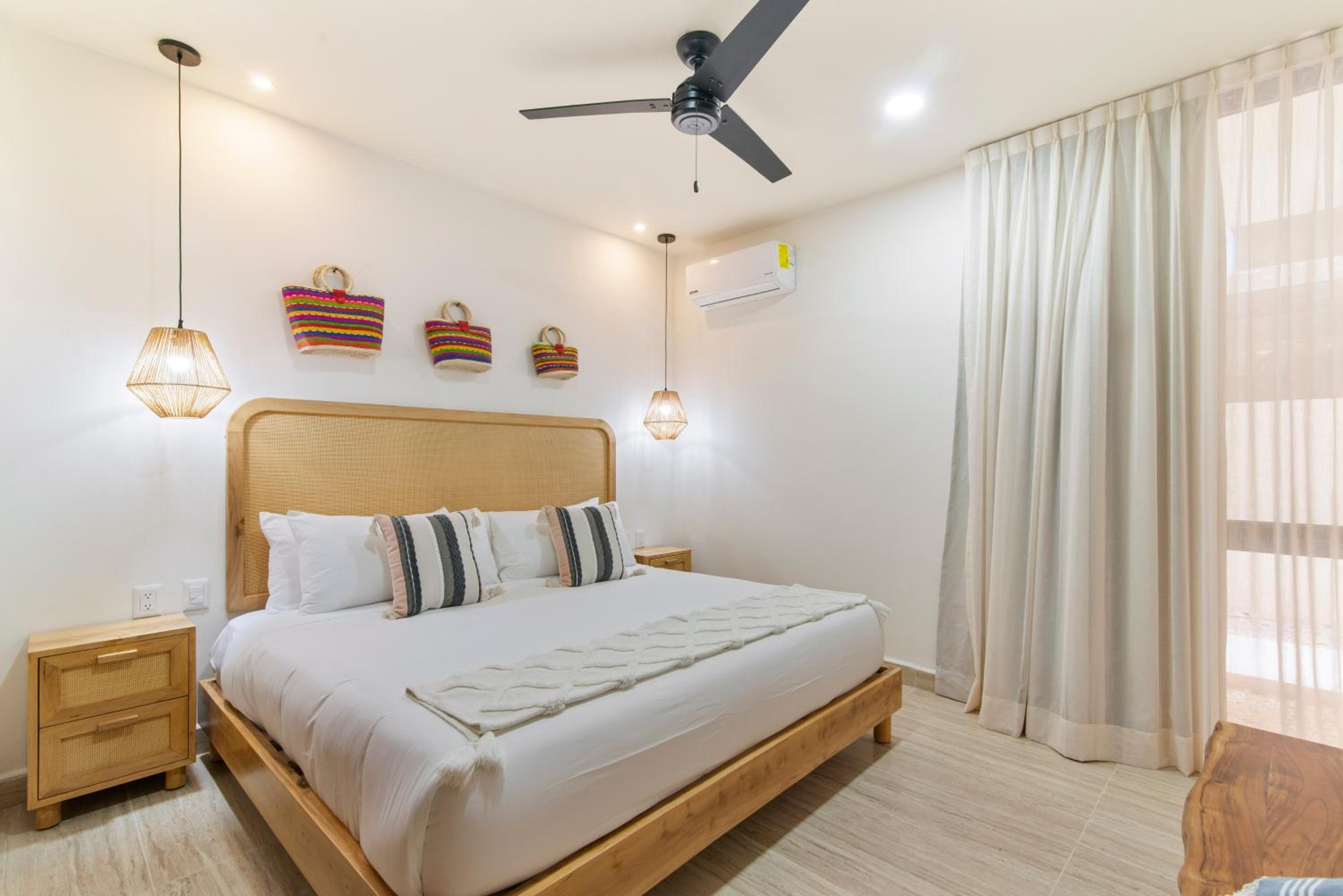 Tropical 2 Bedroom | Private Balcony & Rooftop | Casago