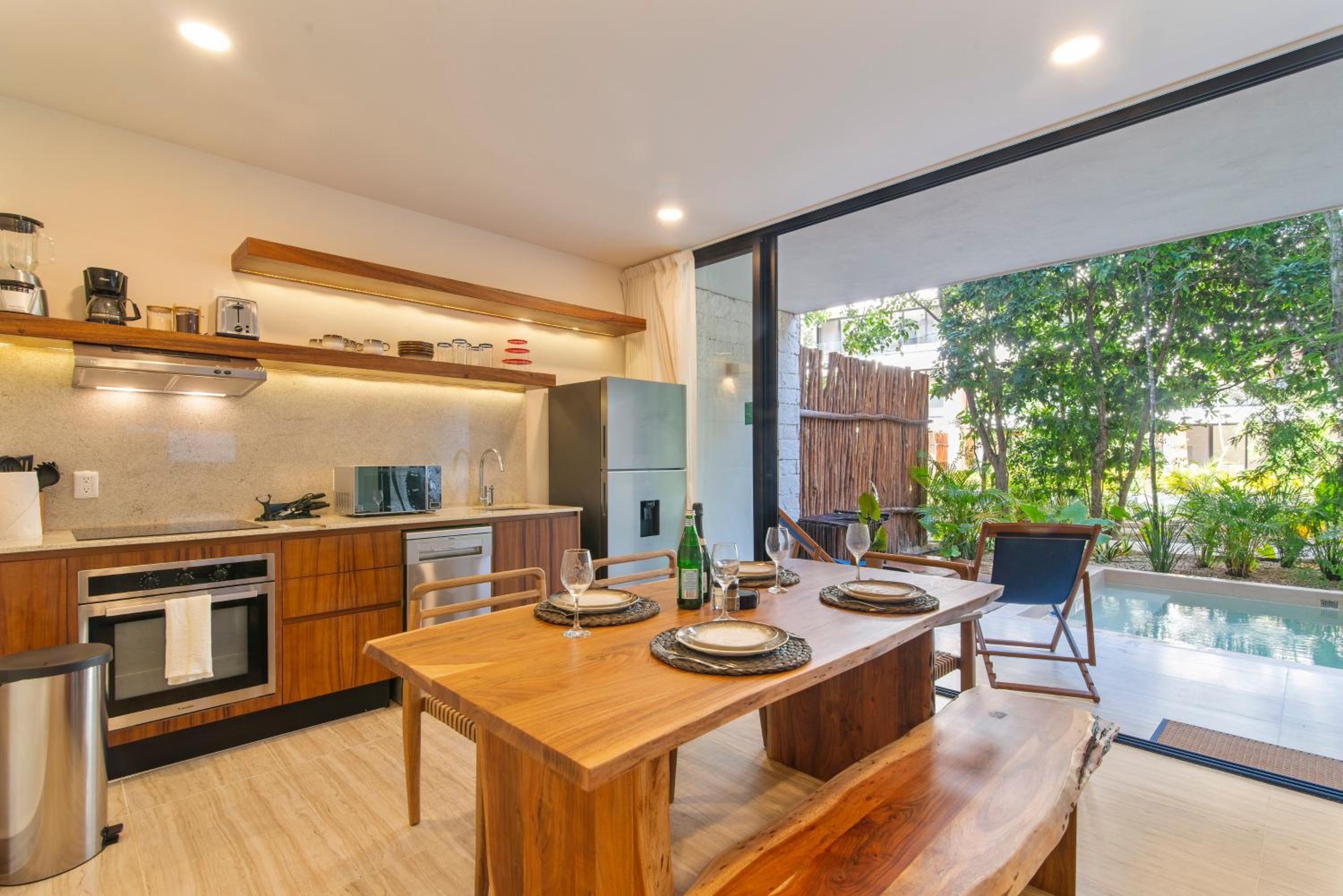 Tropical 2 Bedroom | Private Balcony & Rooftop | Casago
