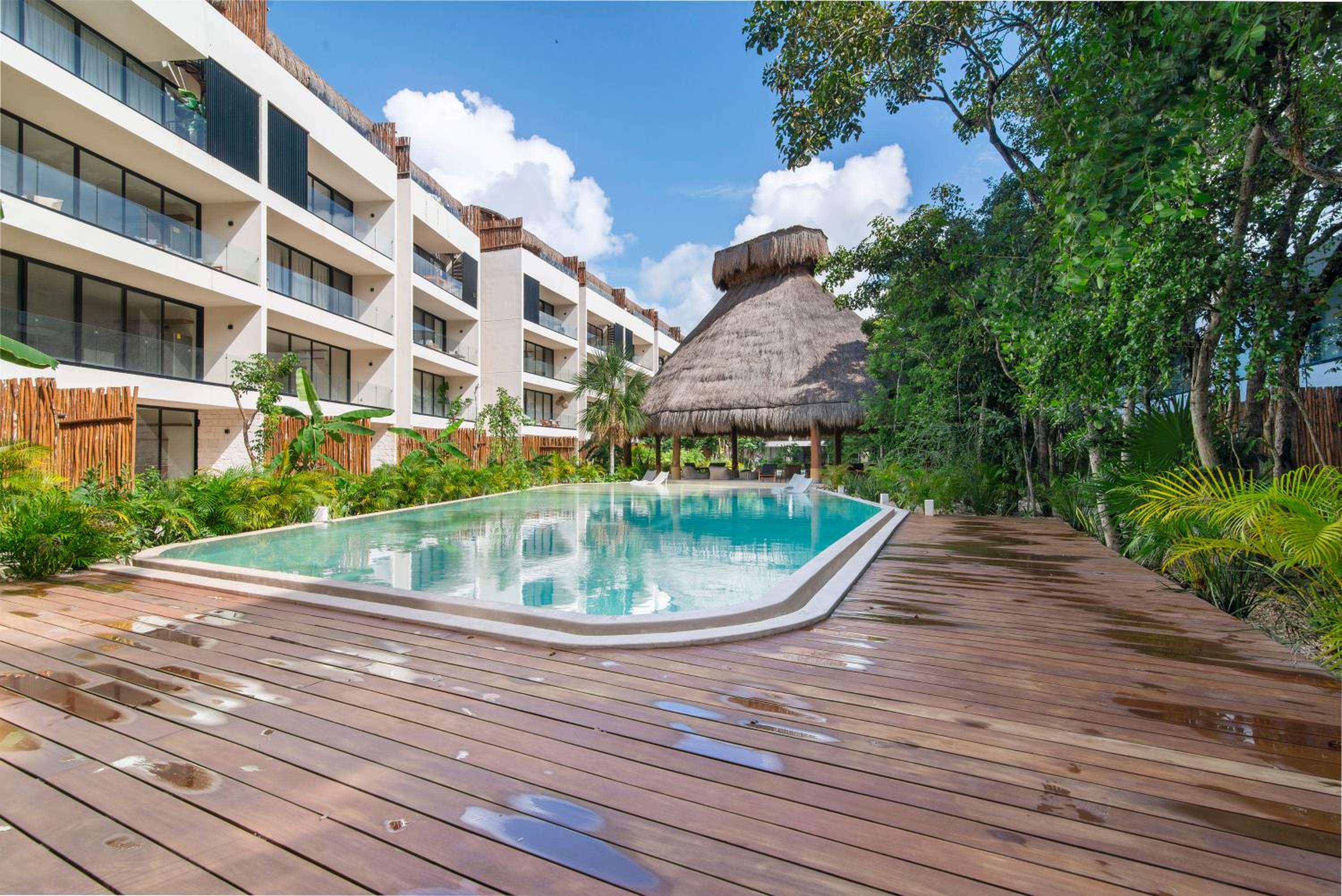 Tropical 2 Bedroom | Private Balcony & Rooftop | Casago