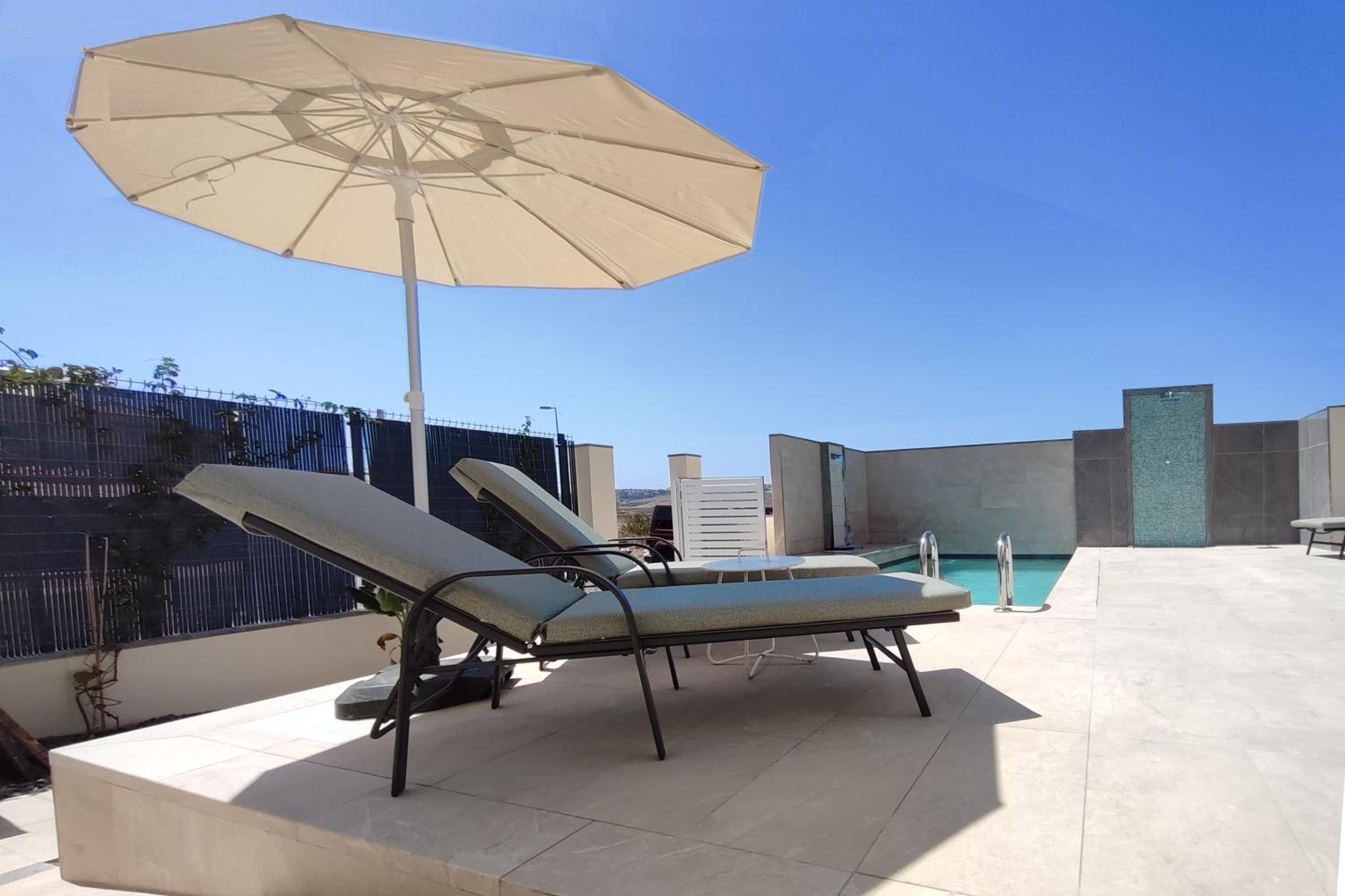 VillasRoyale Rex - no steps, easy access, heated pool & BBQ