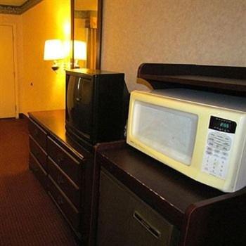 Eagle Inn Sumter view 5