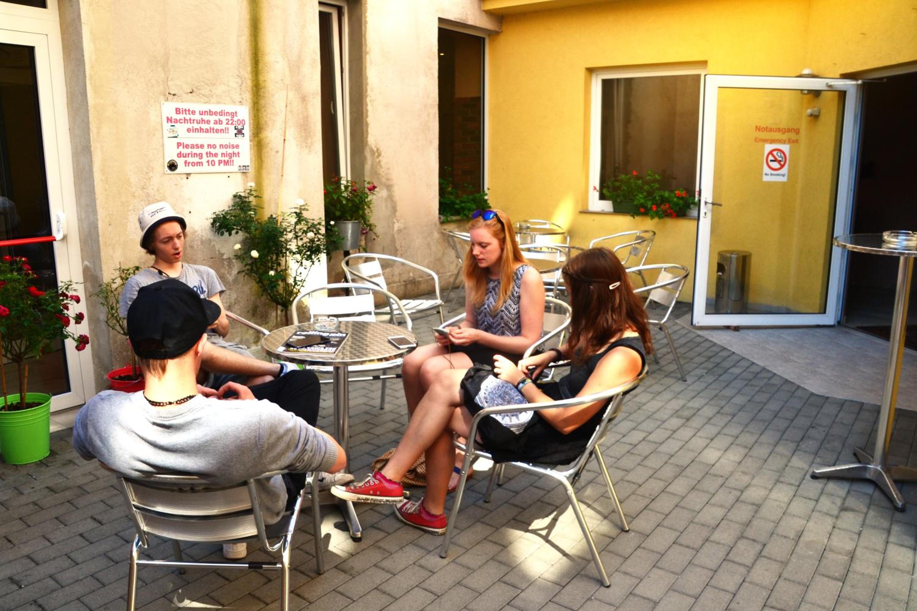 Do Step Inn Home - Hotel & Hostel