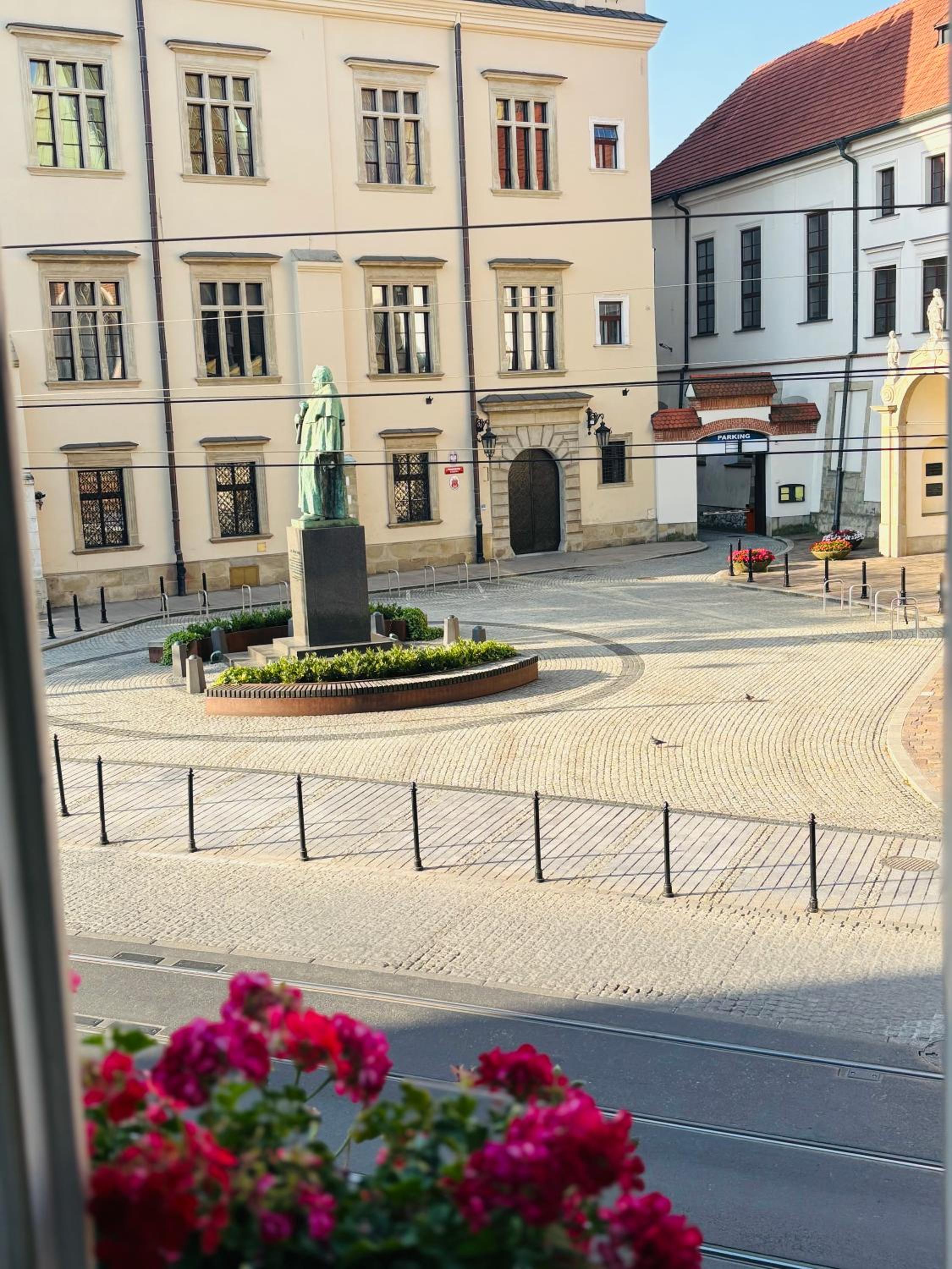 Krakow Apartments & Rooms