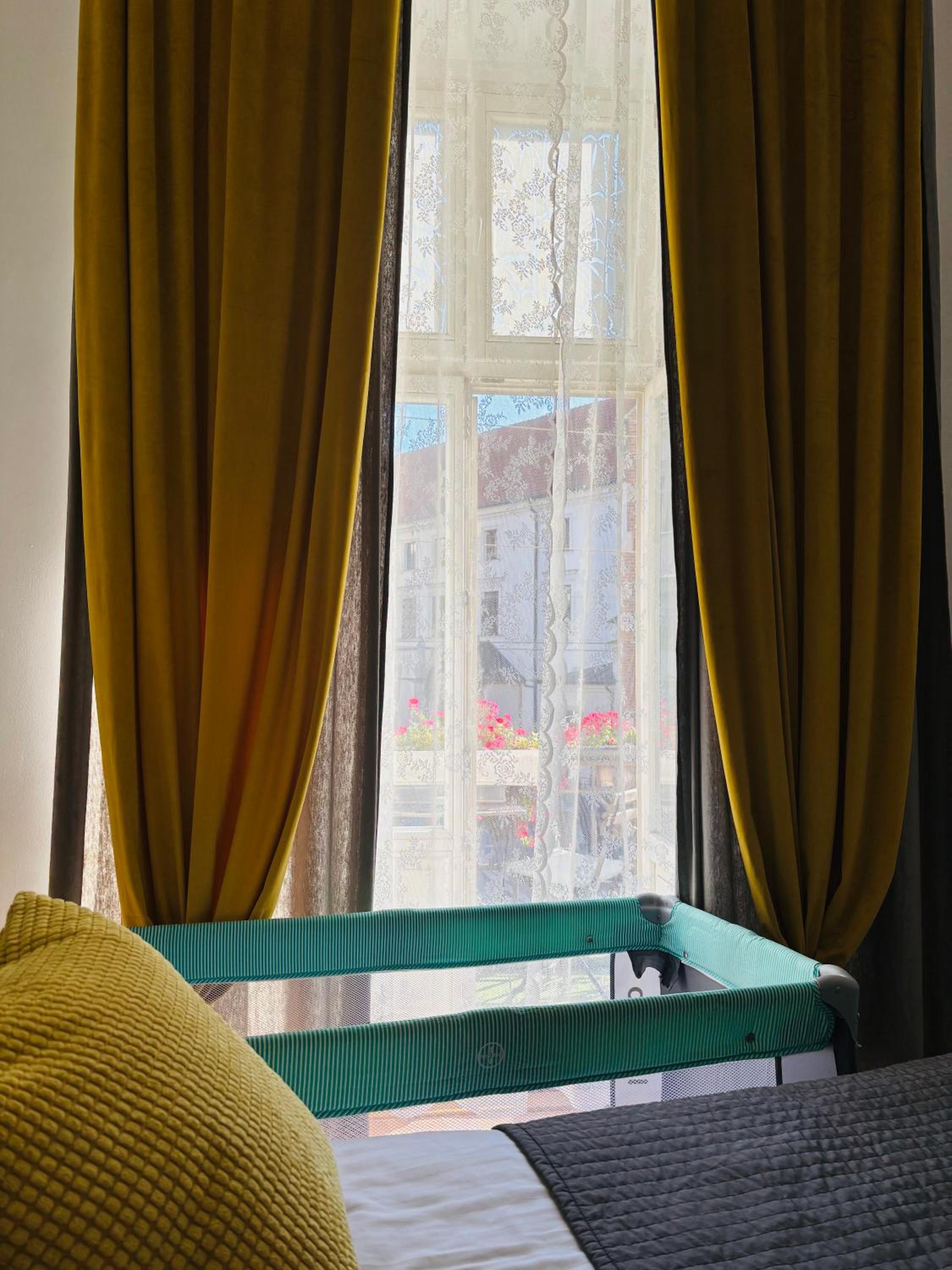 Krakow Apartments & Rooms