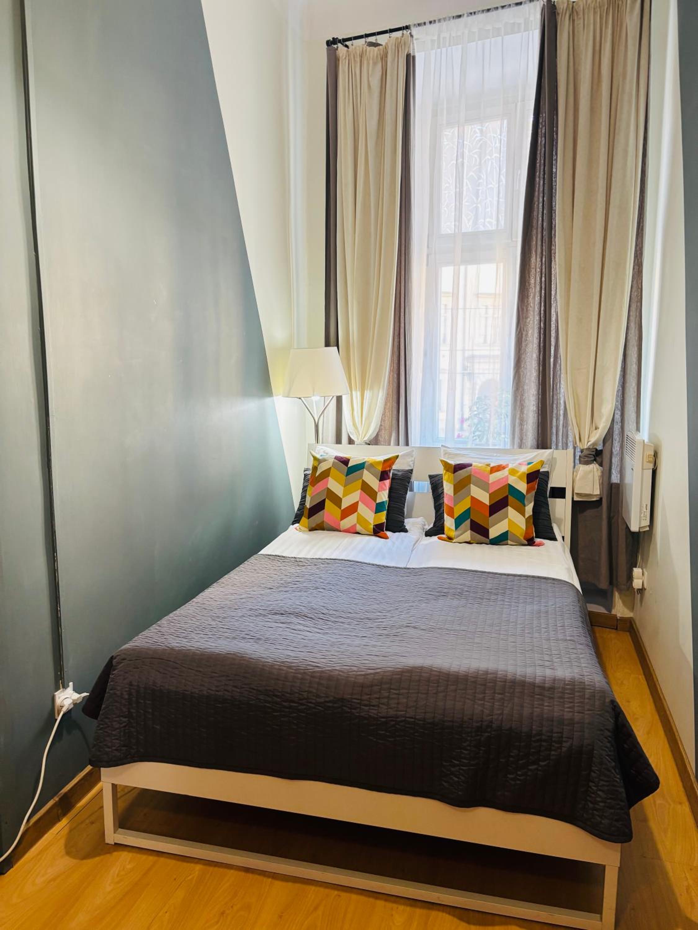 Krakow Apartments & Rooms