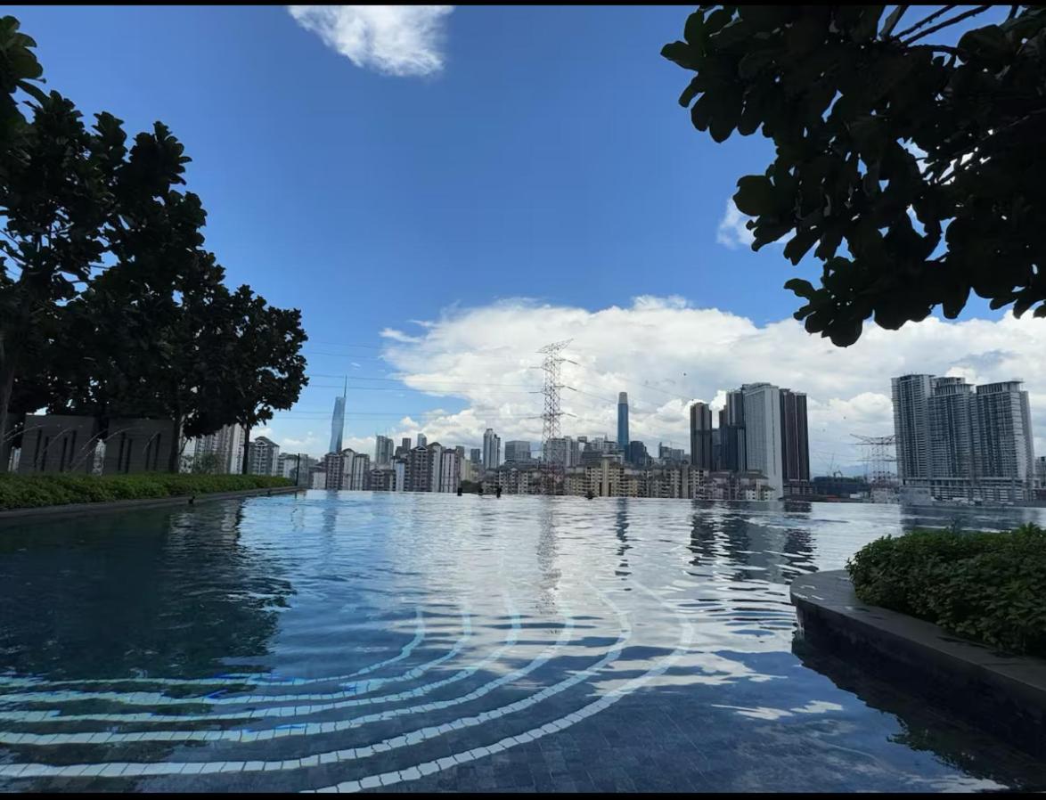 Kuala Lumpur, Sunway Velocity, M Vertica, 8-10Pax