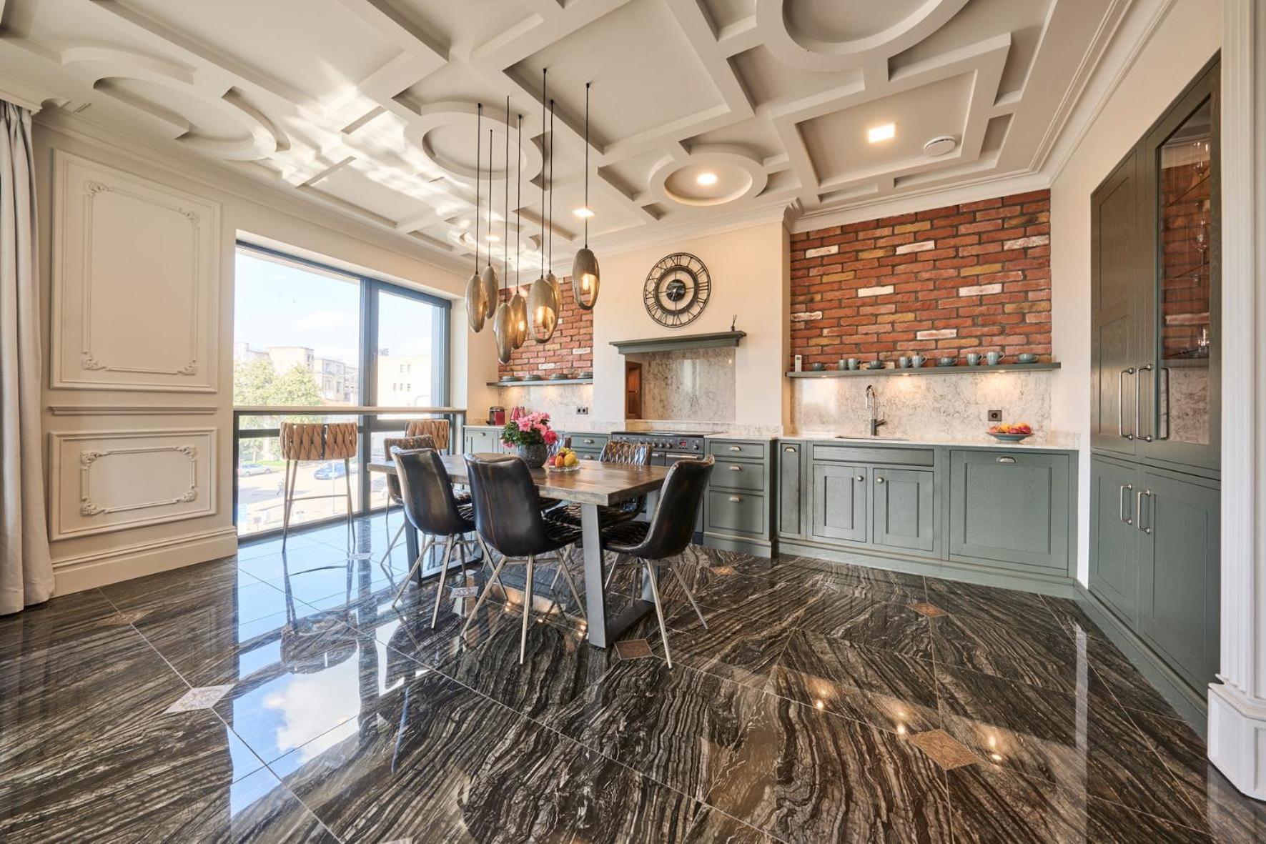 Old Town Pearl Suite