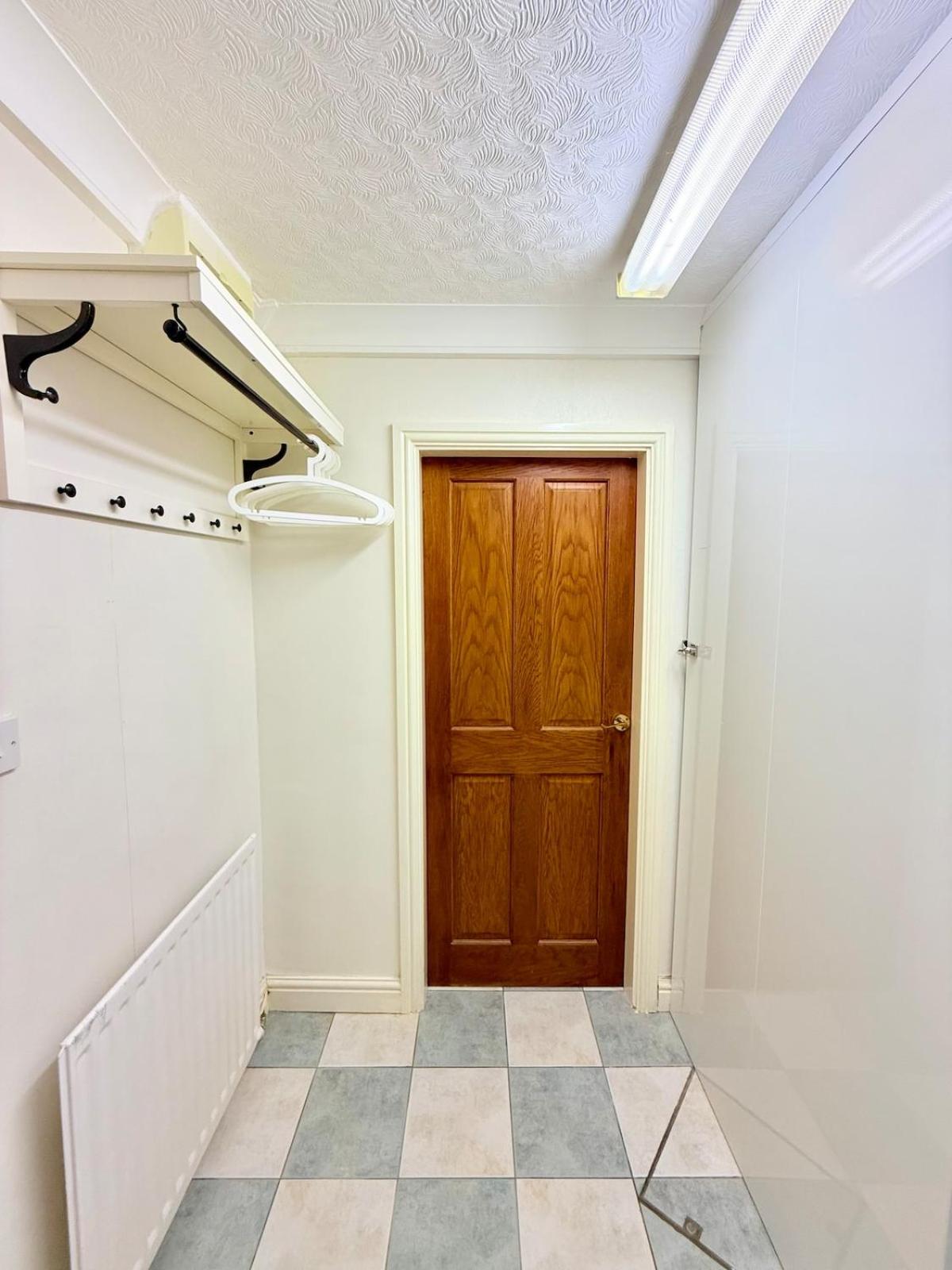 DAINTY HOME STAY - 6 BDR Contractors, Family & Group