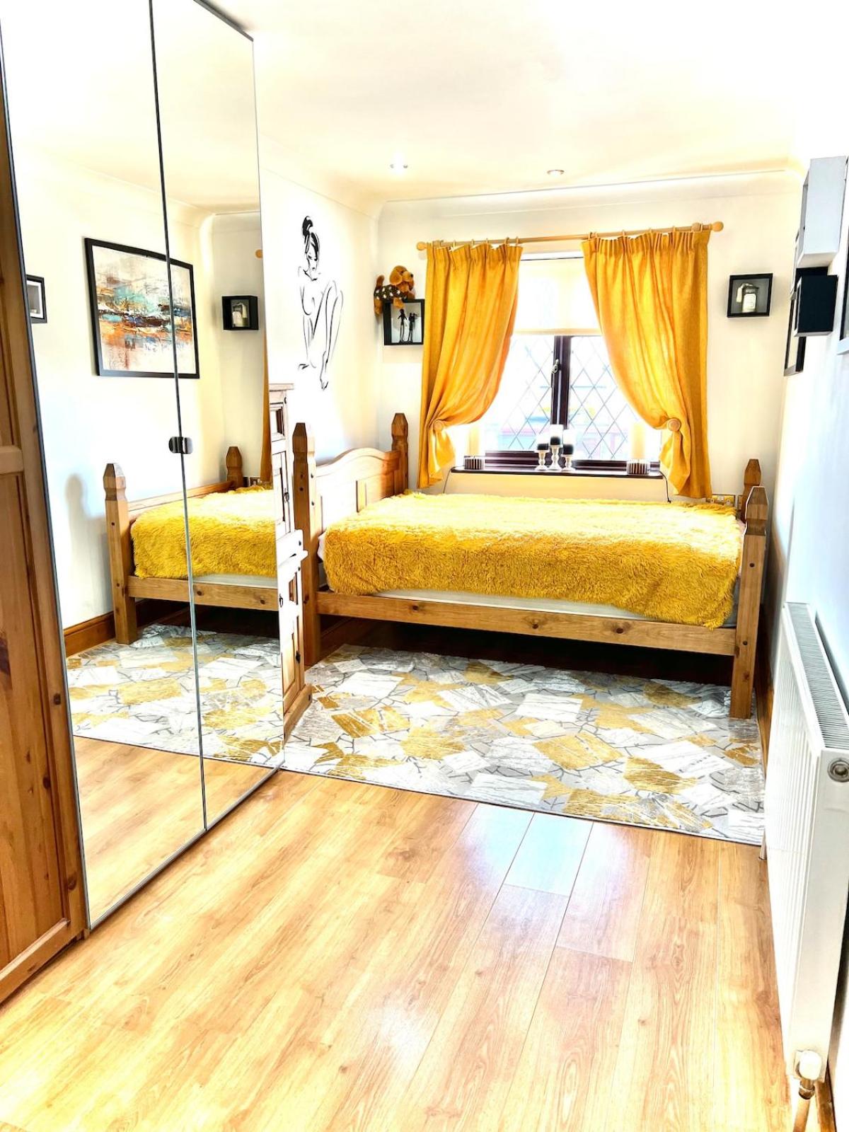 DAINTY HOME STAY - 6 BDR Contractors, Family & Group