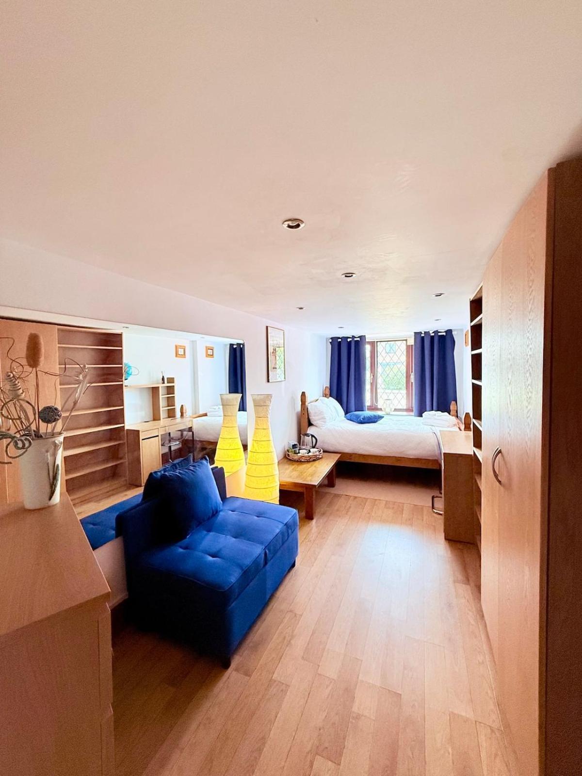 DAINTY HOME STAY - 6 BDR Contractors, Family & Group