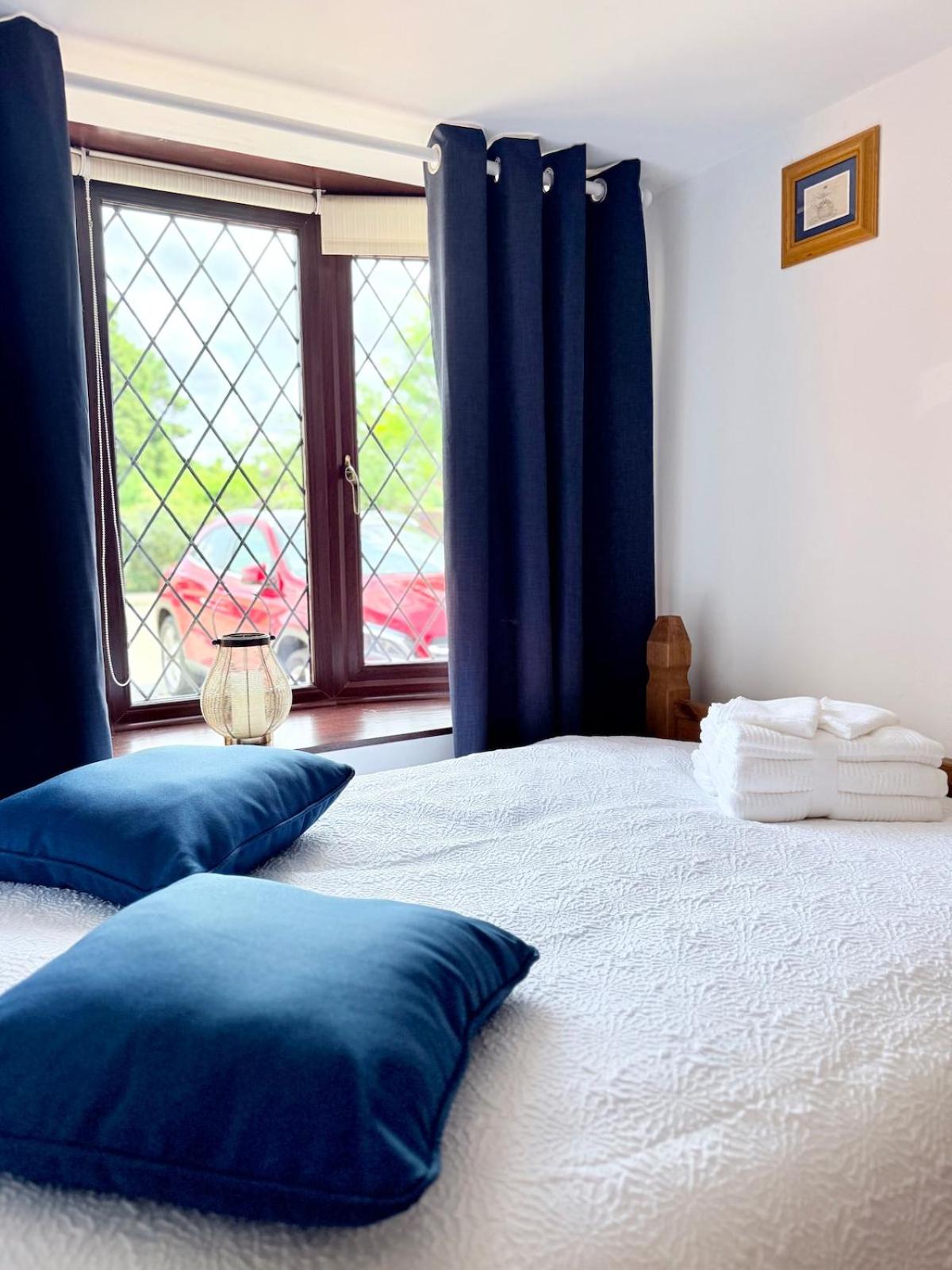 DAINTY HOME STAY - 6 BDR Contractors, Family & Group