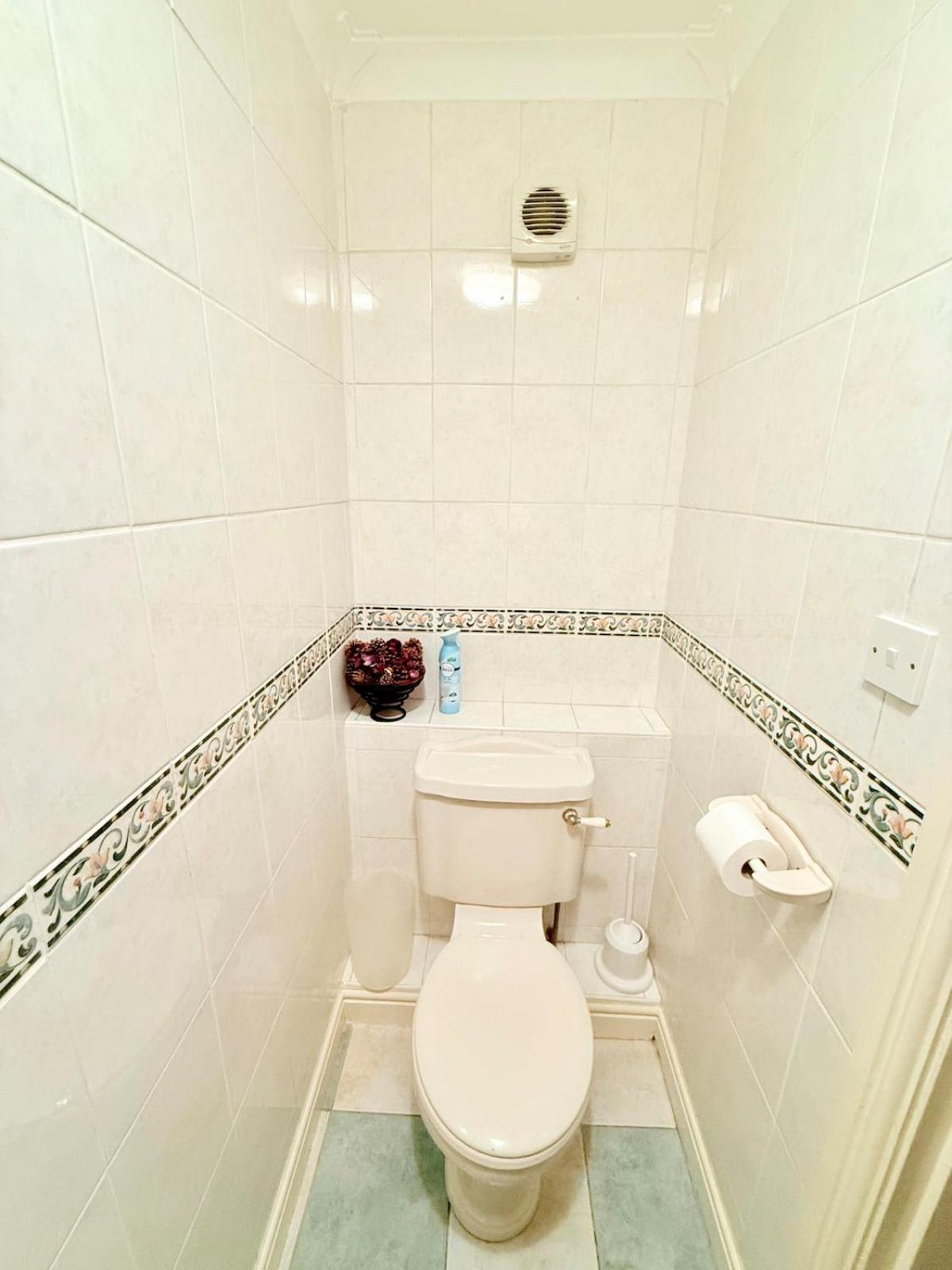 DAINTY HOME STAY - 6 BDR Contractors, Family & Group