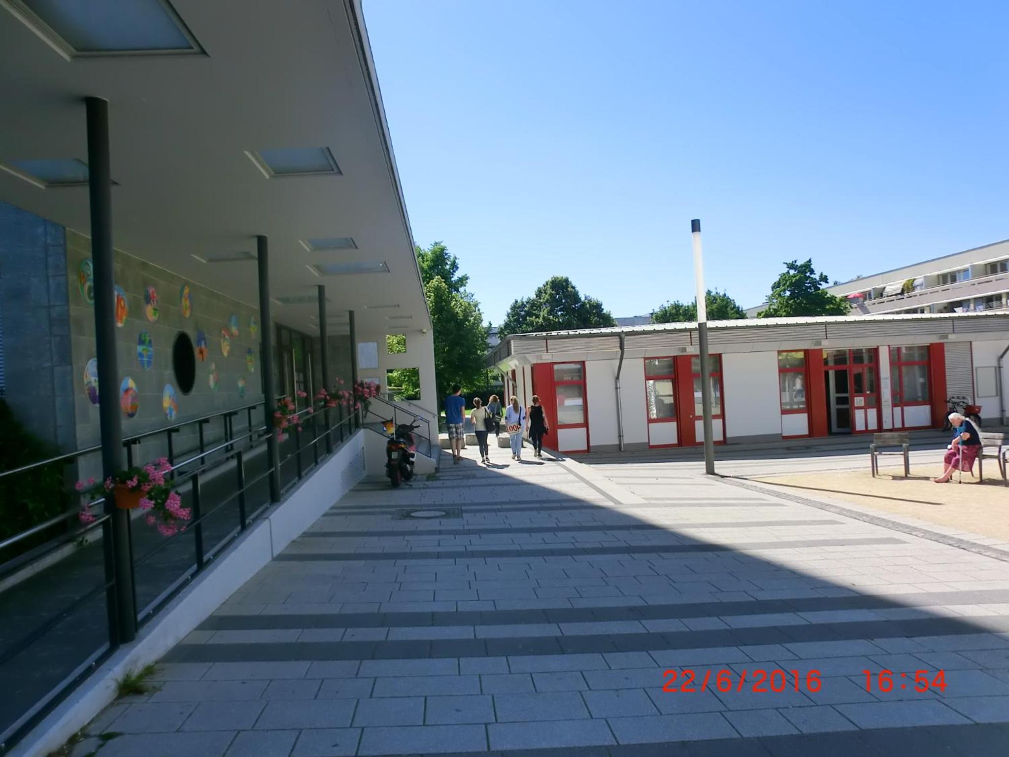 Photo 8