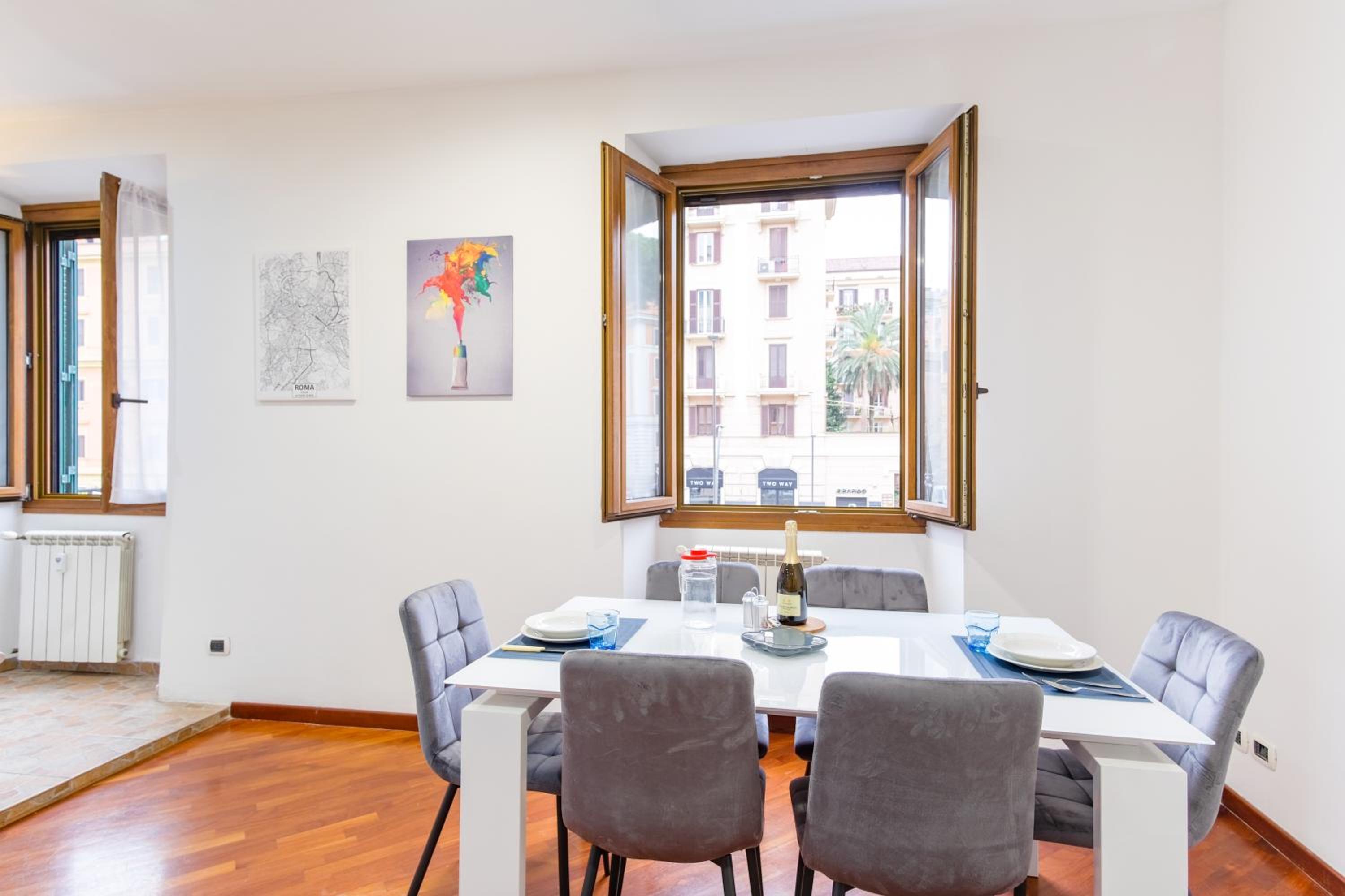 Elegantis San Giovanni Suite - Chic Apartment with Bathtub Near Historic Center, Metro & Tram Nearby