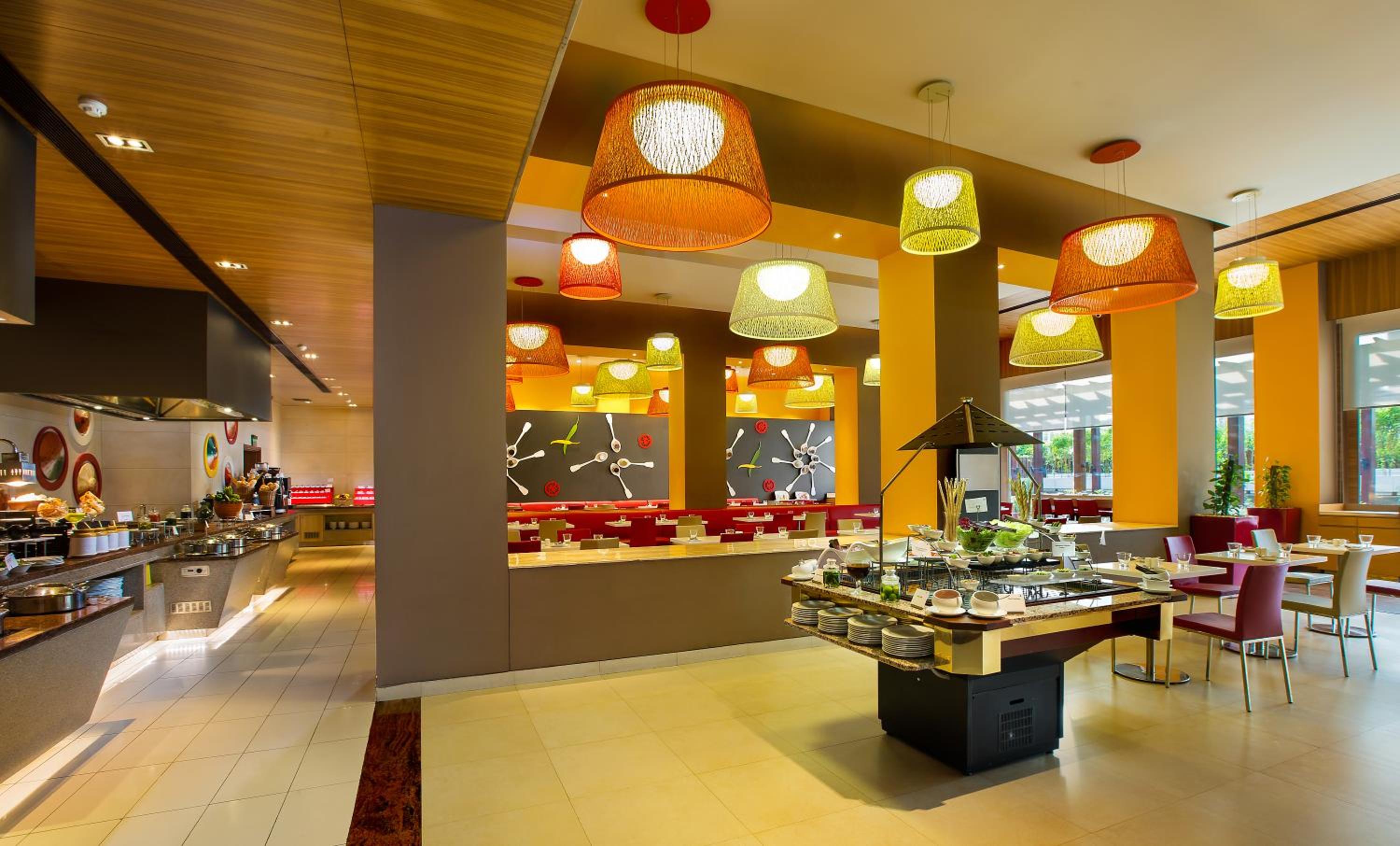 Gurgaon Vacations - ibis Gurgaon Golf Course Road - An Accor Brand - Property Image 8