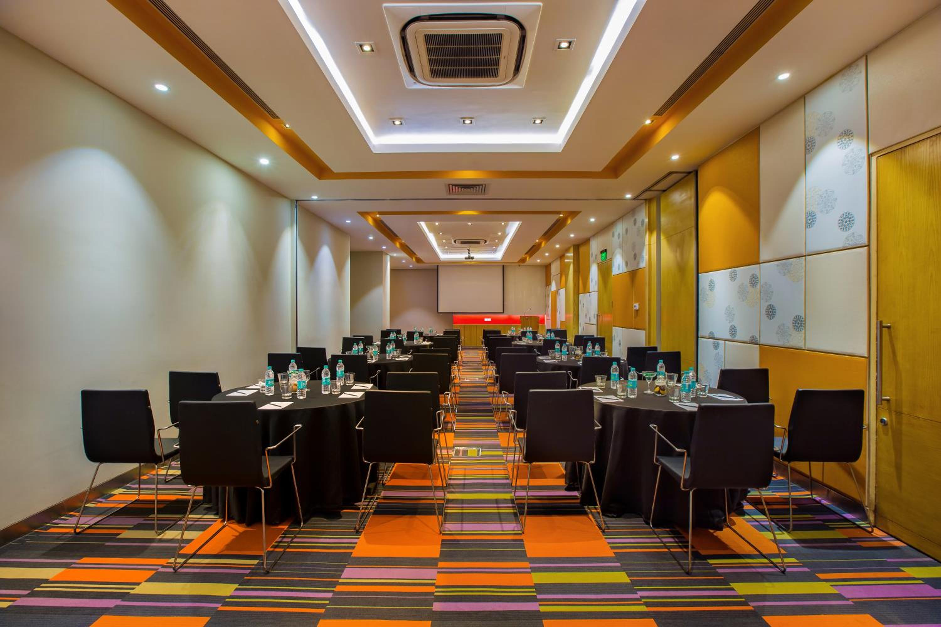 Gurgaon Vacations - ibis Gurgaon Golf Course Road - An Accor Brand - Property Image 5