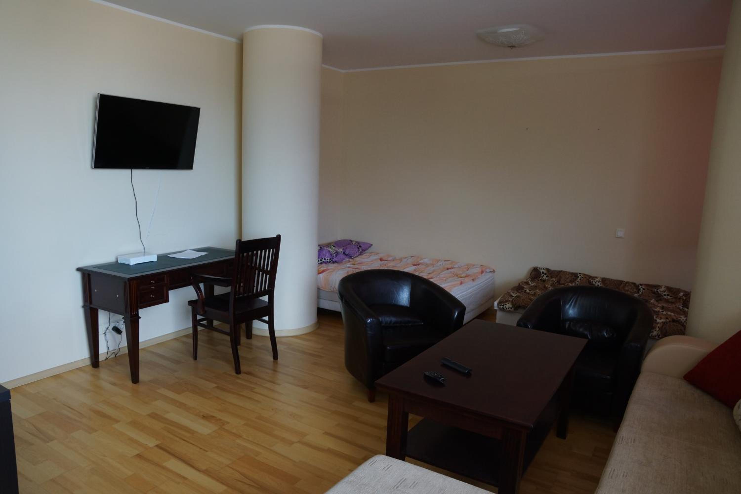 Photo 11
